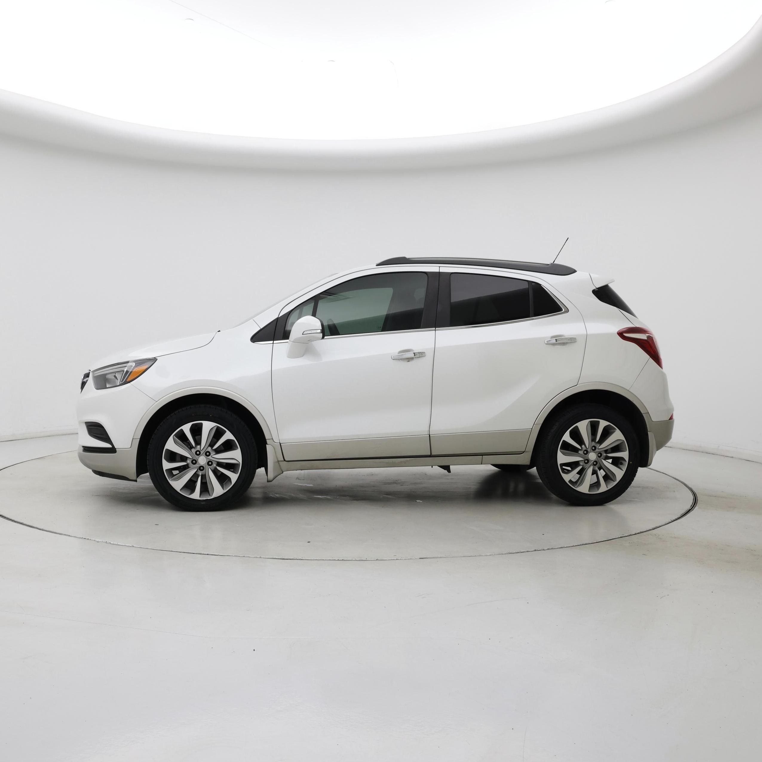 Thumbnail: 2019 Buick Encore - 3
