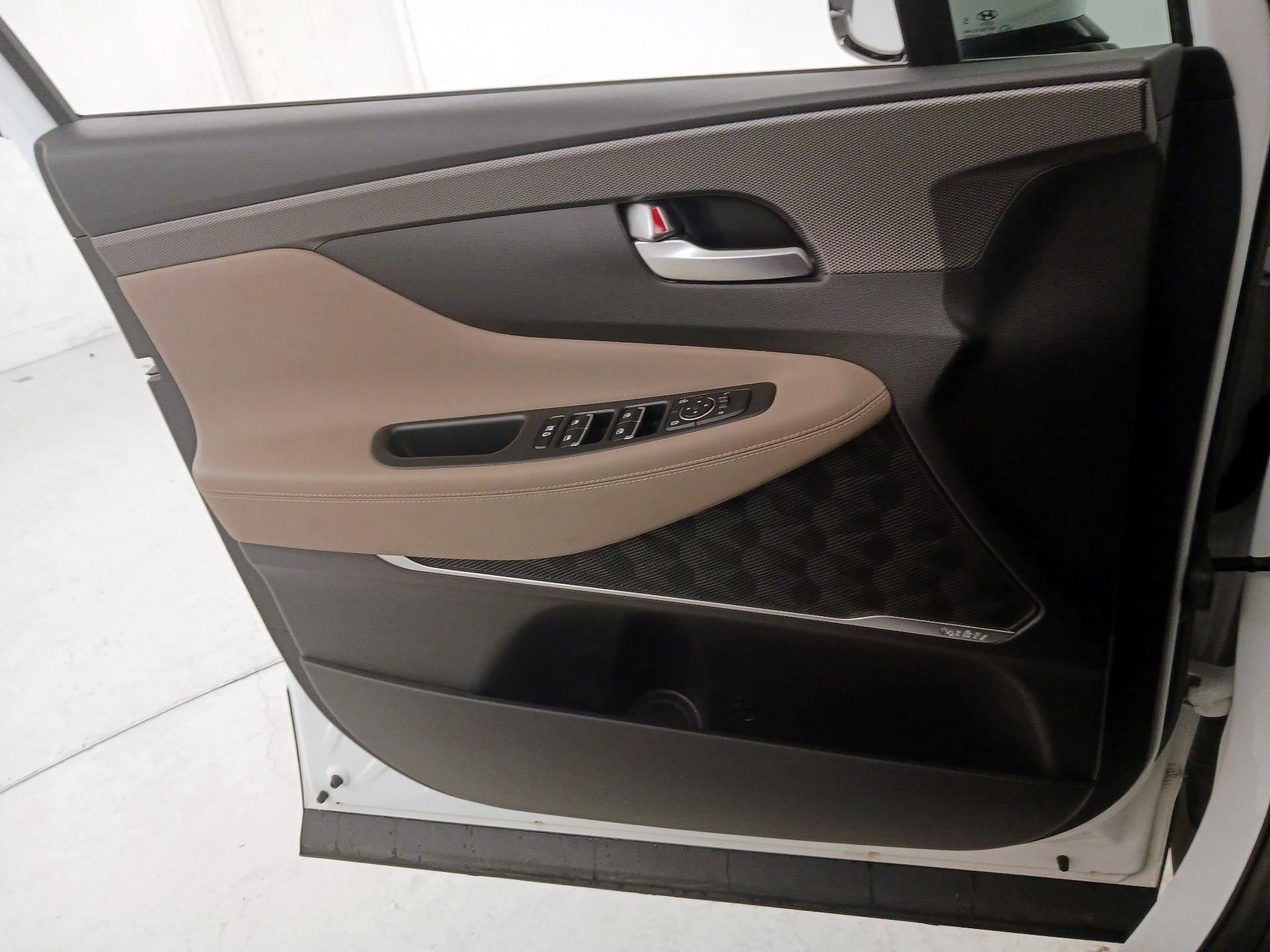 Thumbnail: 2020 Hyundai Santa Fe - 12