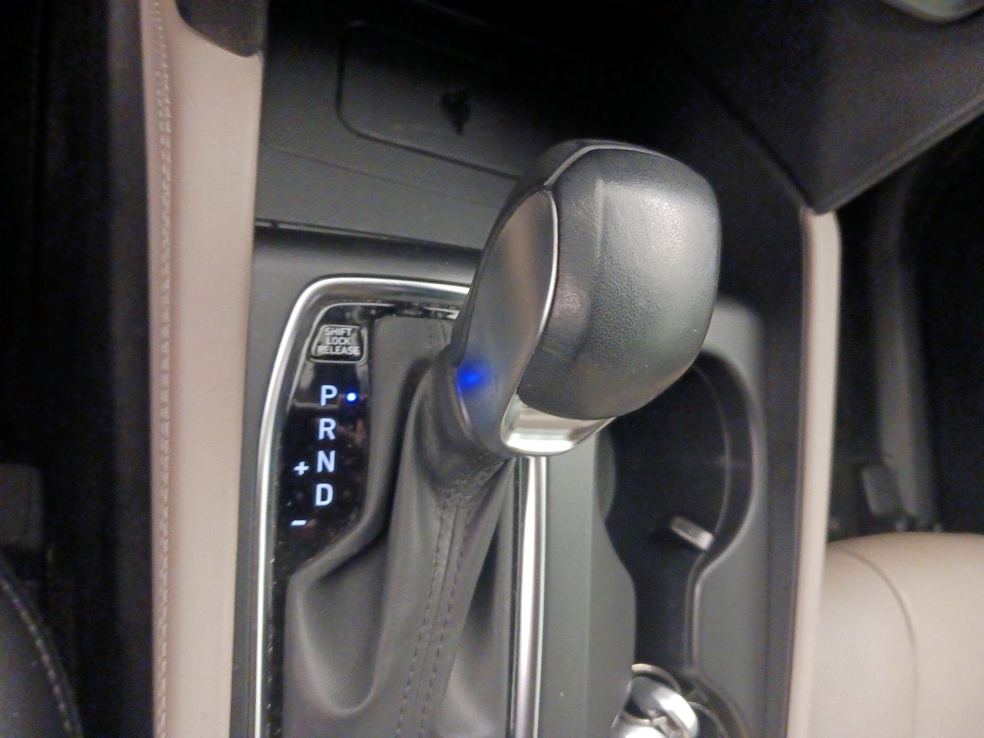 Thumbnail: 2020 Hyundai Santa Fe - 17