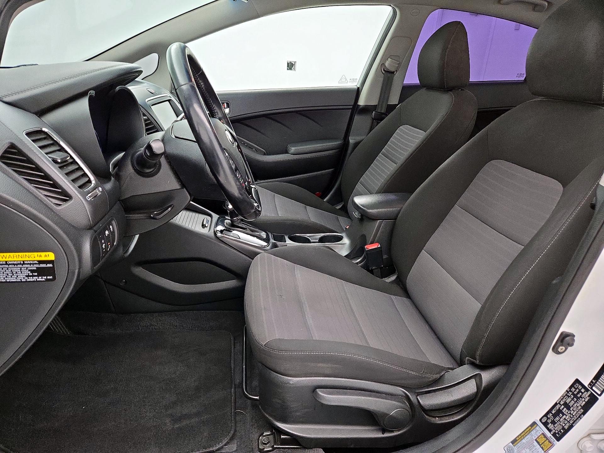 Thumbnail: 2018 Kia Forte - 11