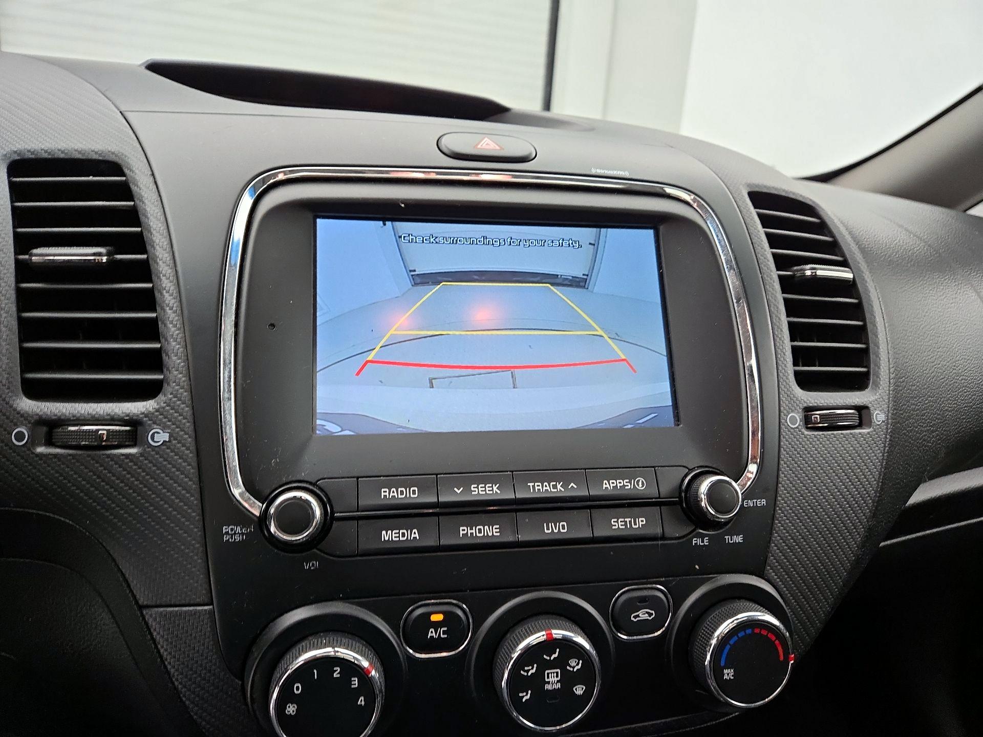 Thumbnail: 2018 Kia Forte - 14