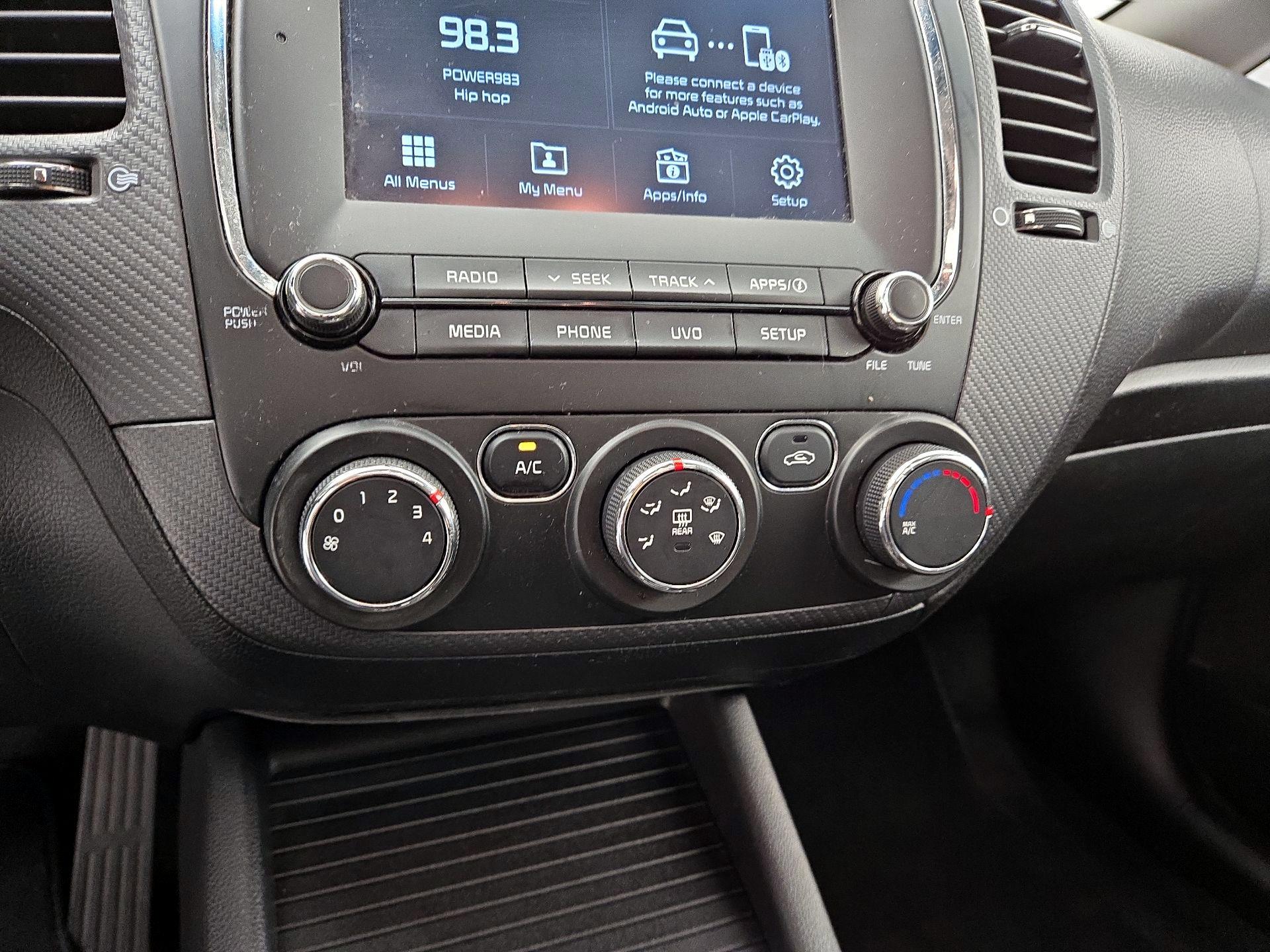 Thumbnail: 2018 Kia Forte - 16