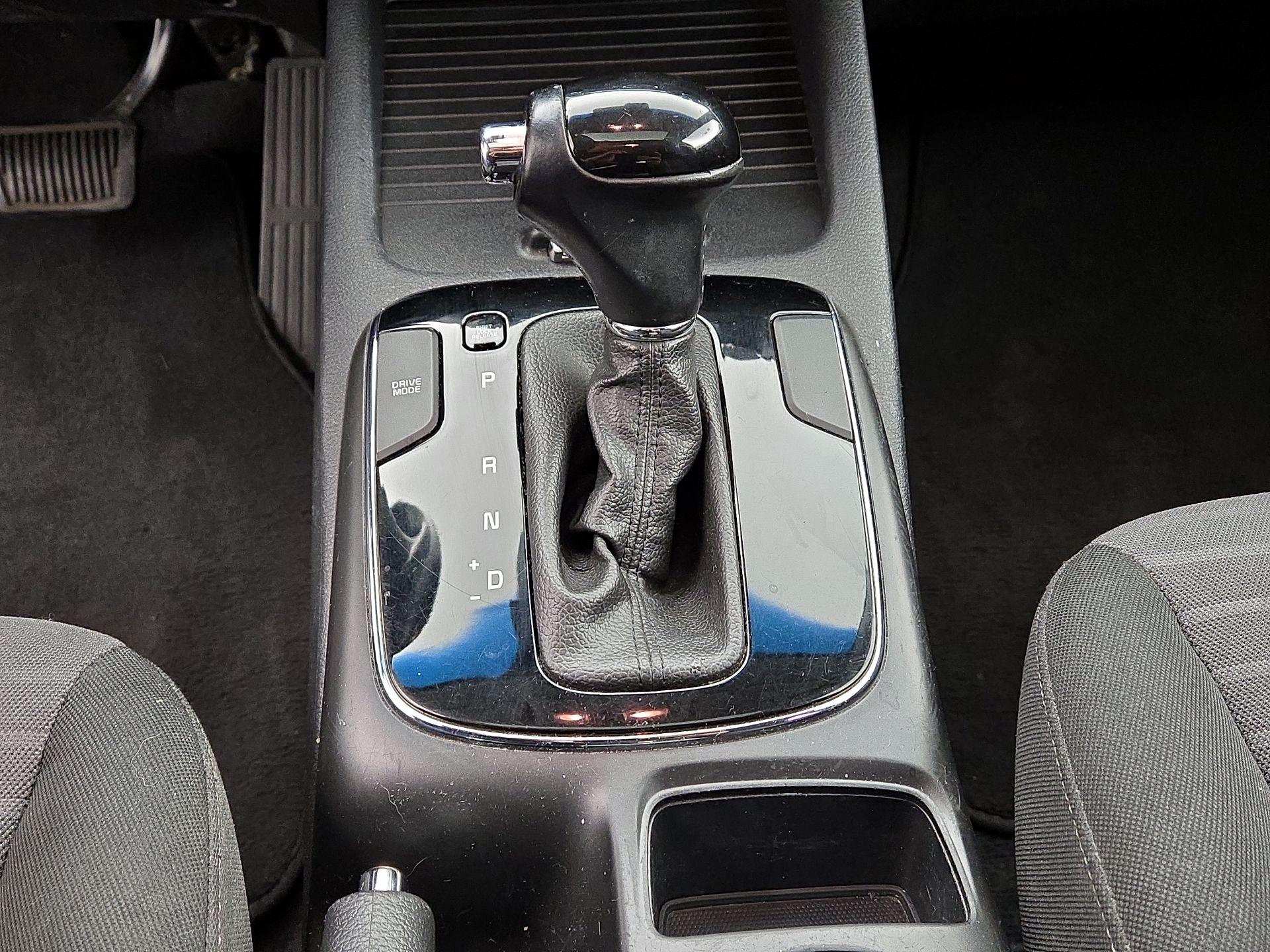 Thumbnail: 2018 Kia Forte - 17