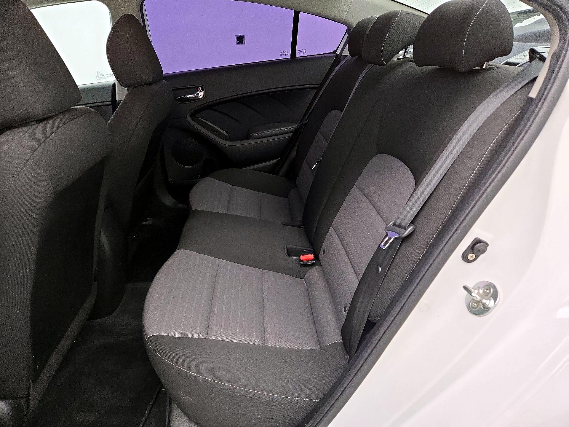 Thumbnail: 2018 Kia Forte - 20