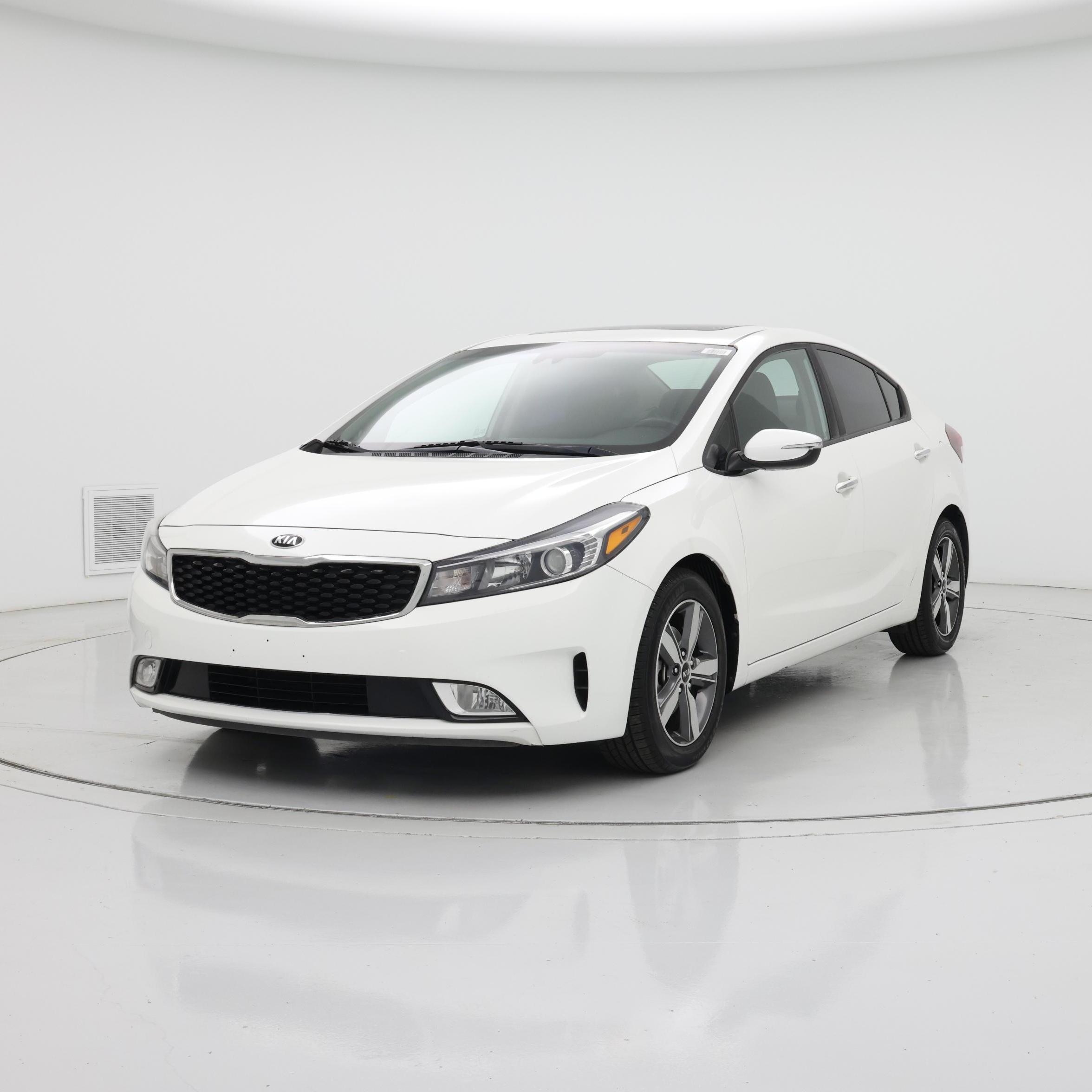 Thumbnail: 2018 Kia Forte - 4