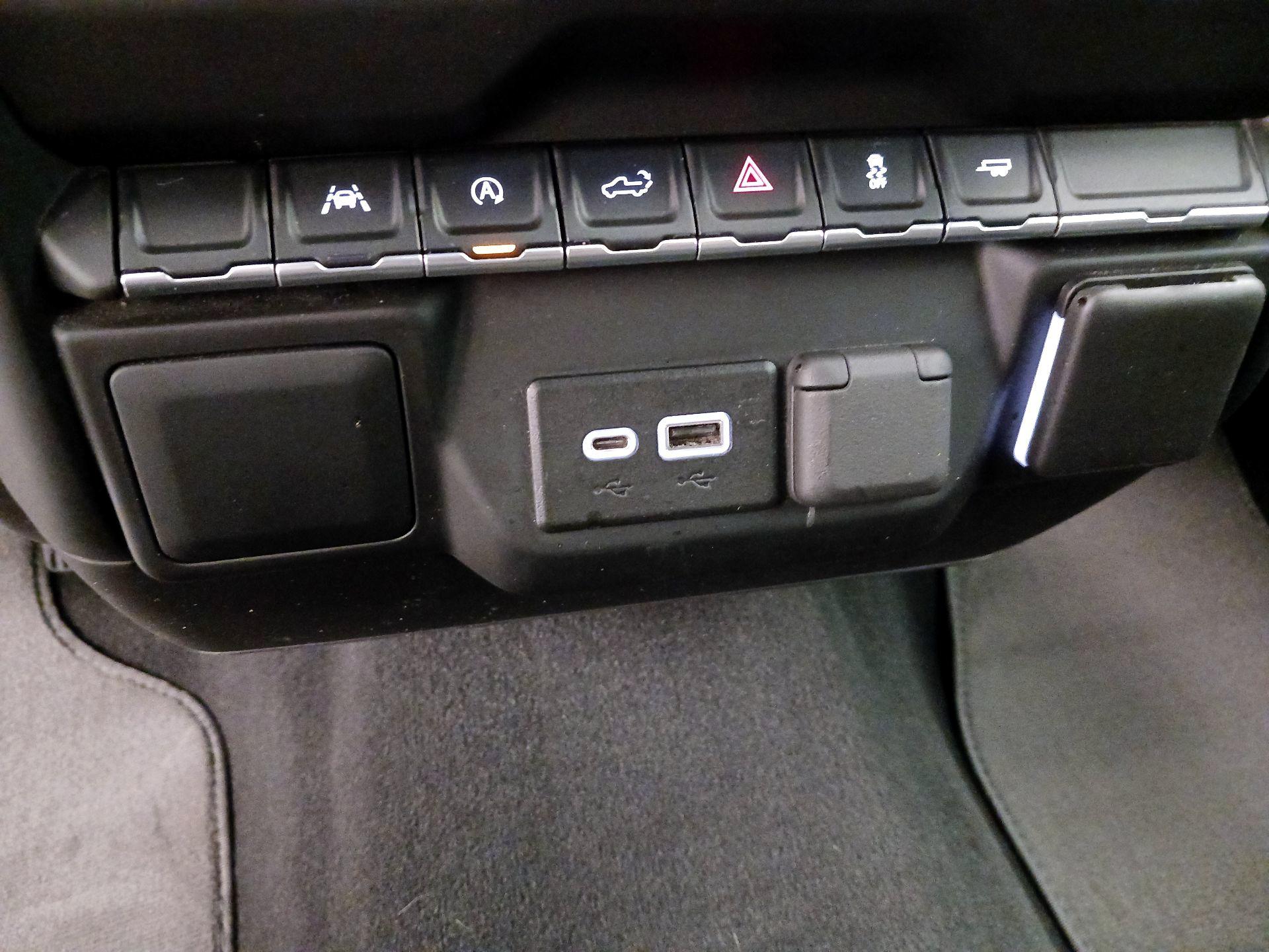 Thumbnail: 2022 Chevrolet Silverado 1500 - 19