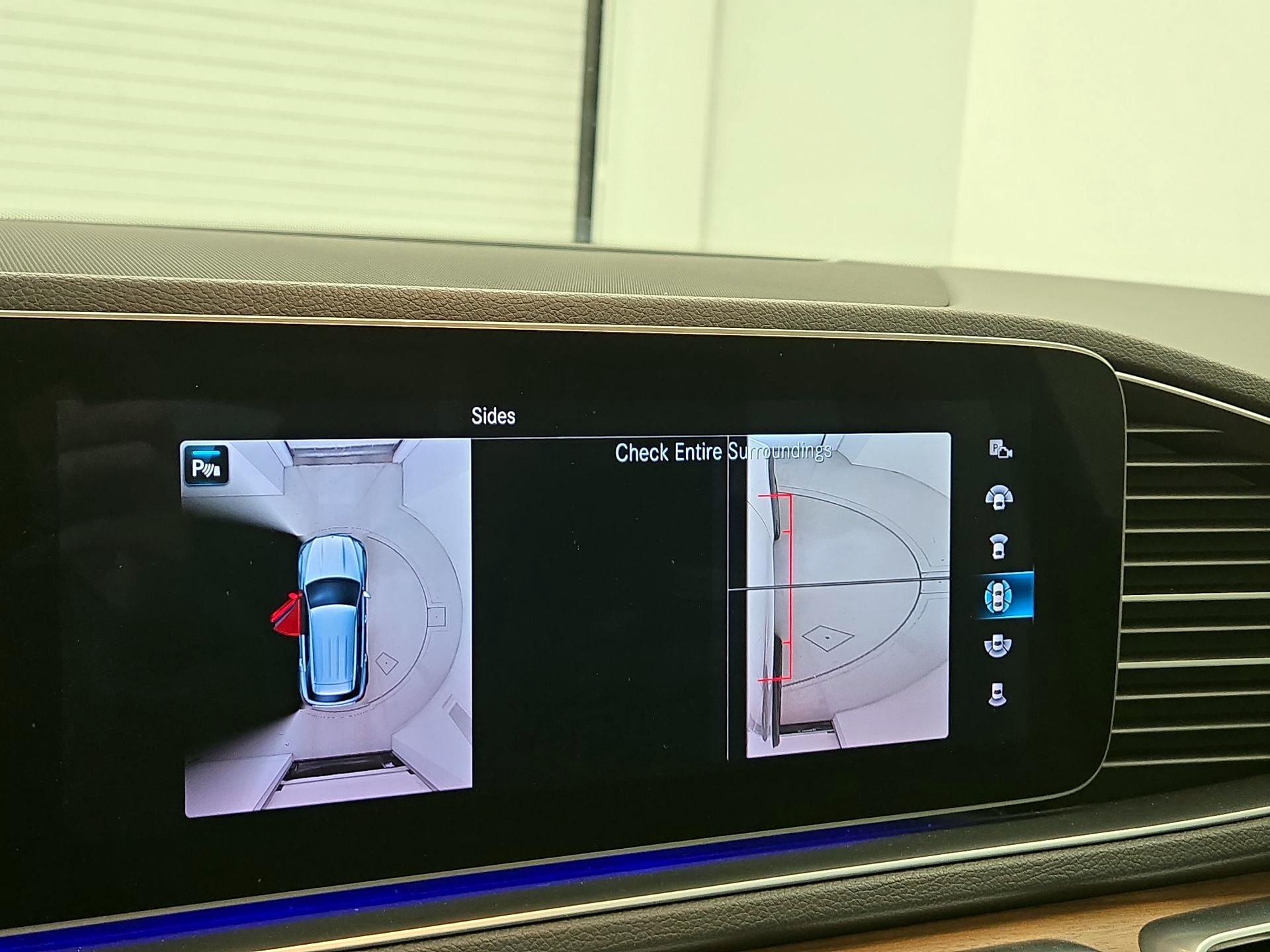 Thumbnail: 2020 Mercedes-Benz GLE - 15