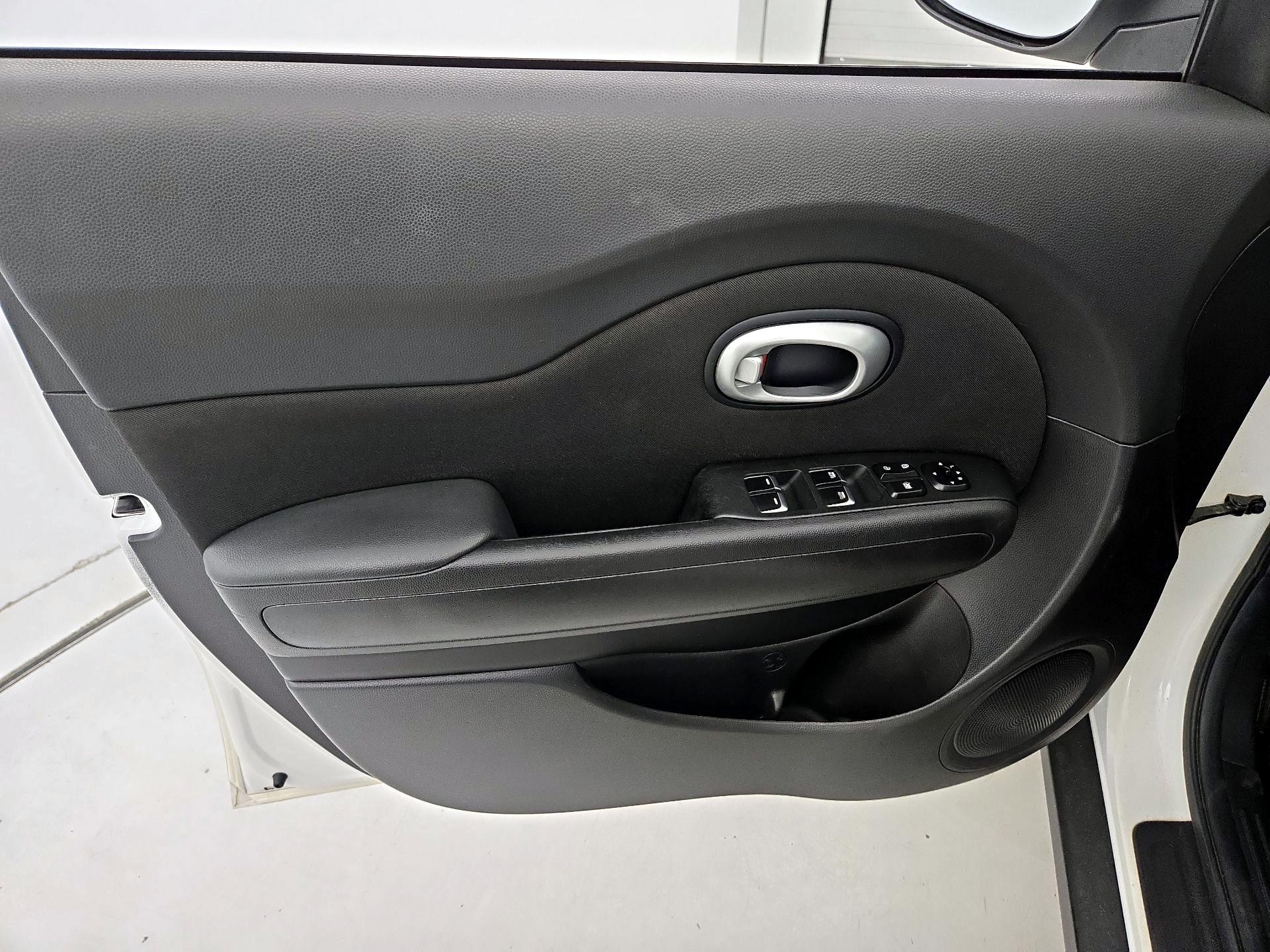 Thumbnail: 2018 Kia Soul - 12