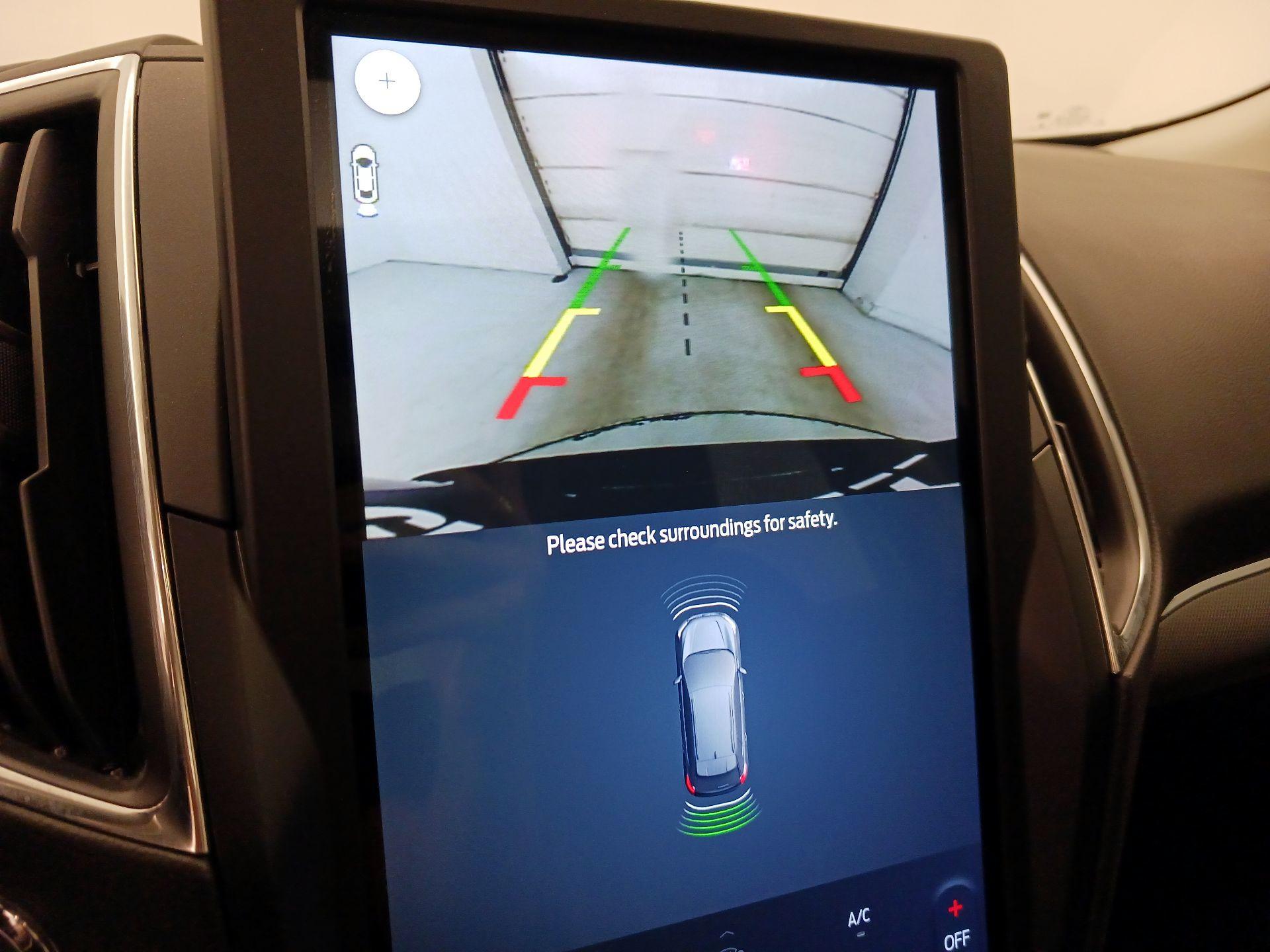 Thumbnail: 2022 Ford Edge - 15