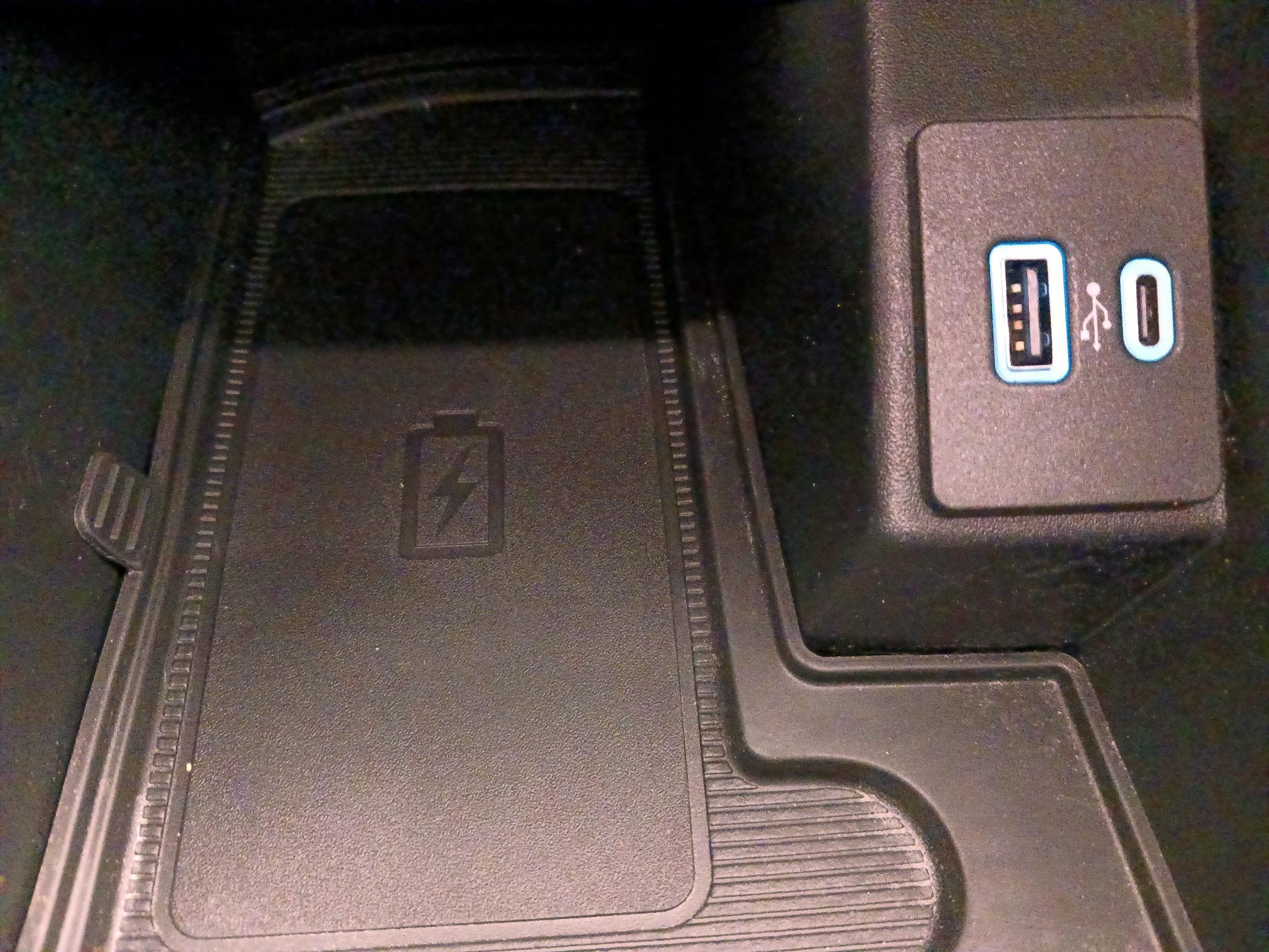 Thumbnail: 2022 Ford Edge - 19