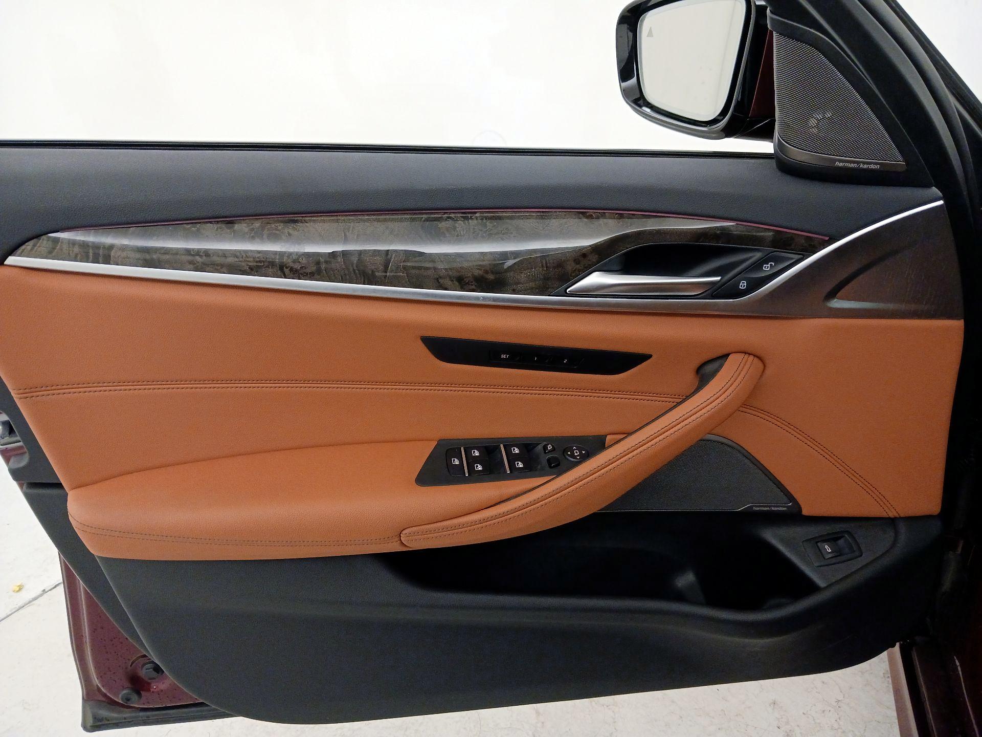 Thumbnail: 2023 BMW 5 Series - 12