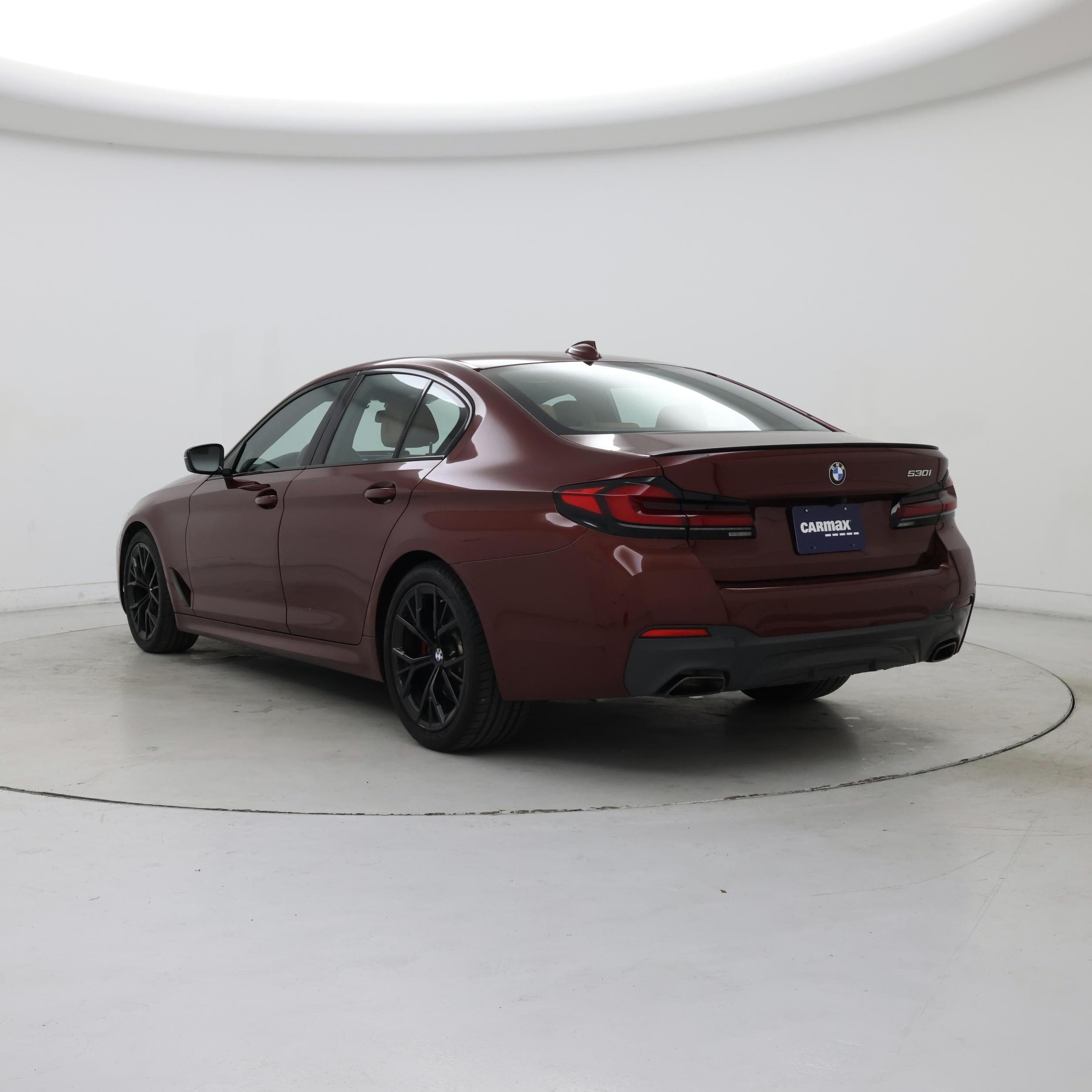 Thumbnail: 2023 BMW 5 Series - 2