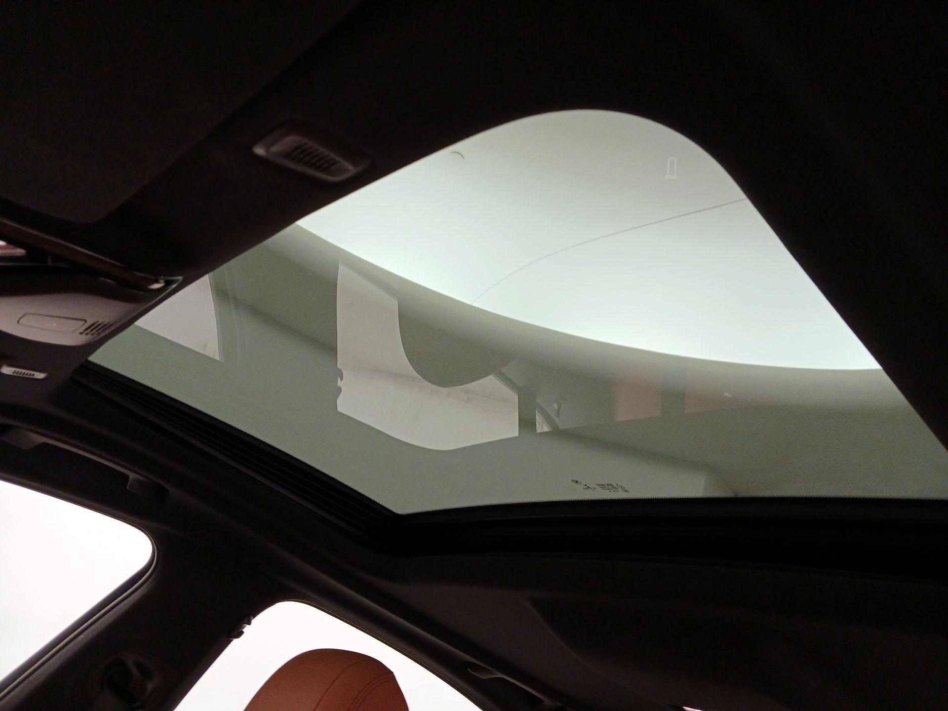 Thumbnail: 2023 BMW 5 Series - 20