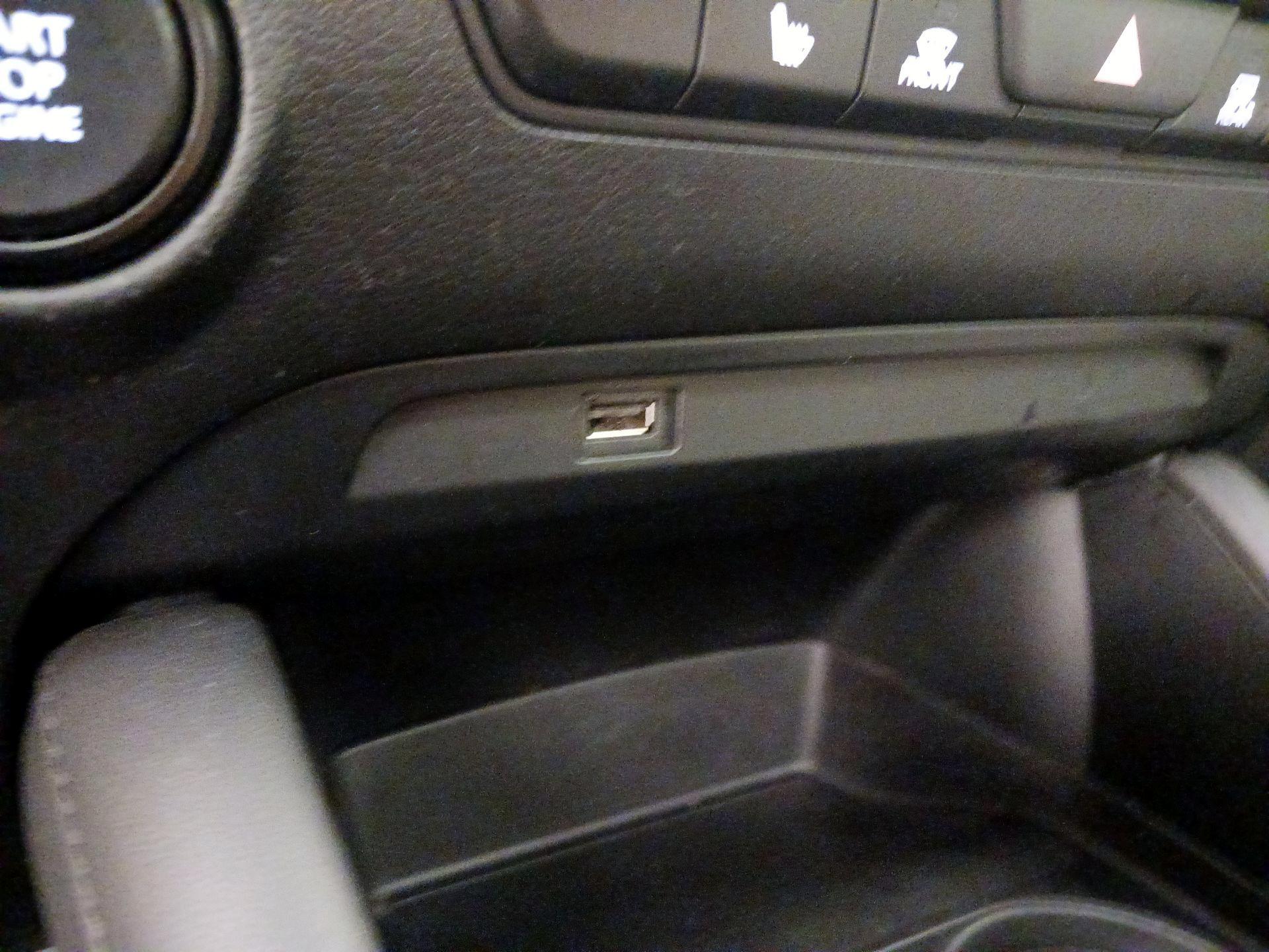 Thumbnail: 2021 Mazda Mazda3 - 19