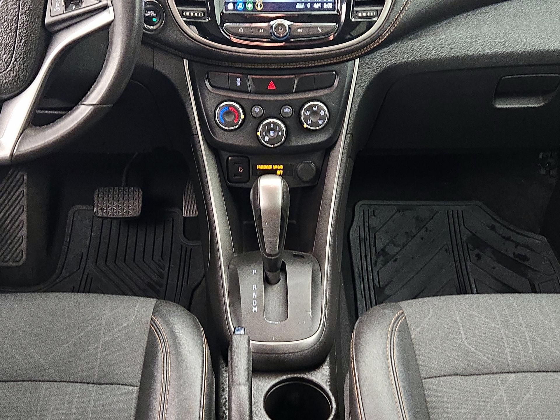 Thumbnail: 2018 Chevrolet Trax - 17