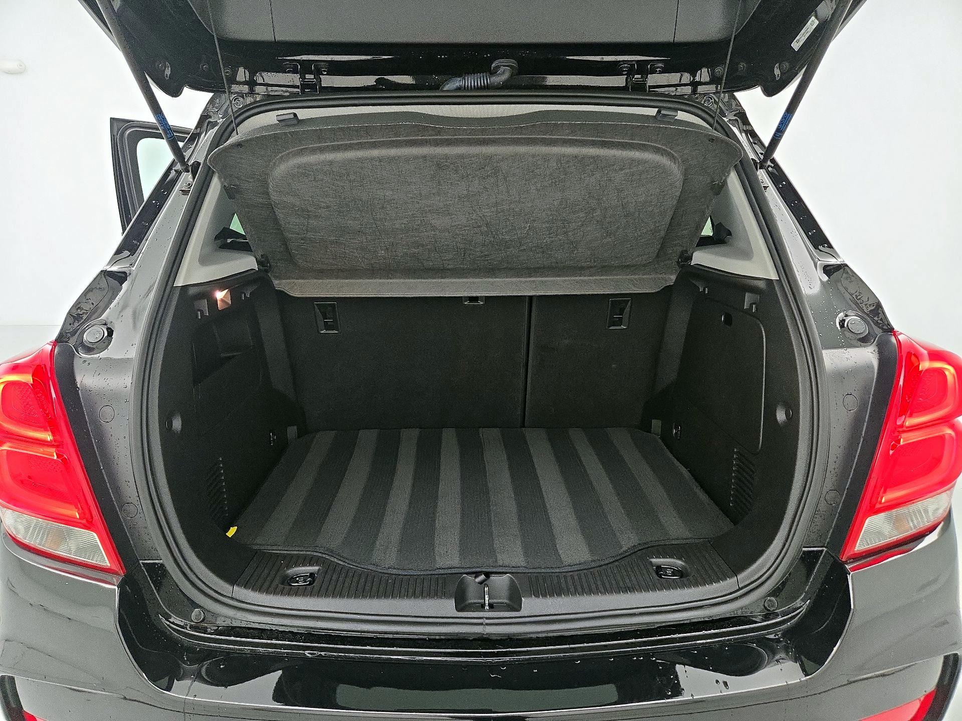 Thumbnail: 2018 Chevrolet Trax - 20