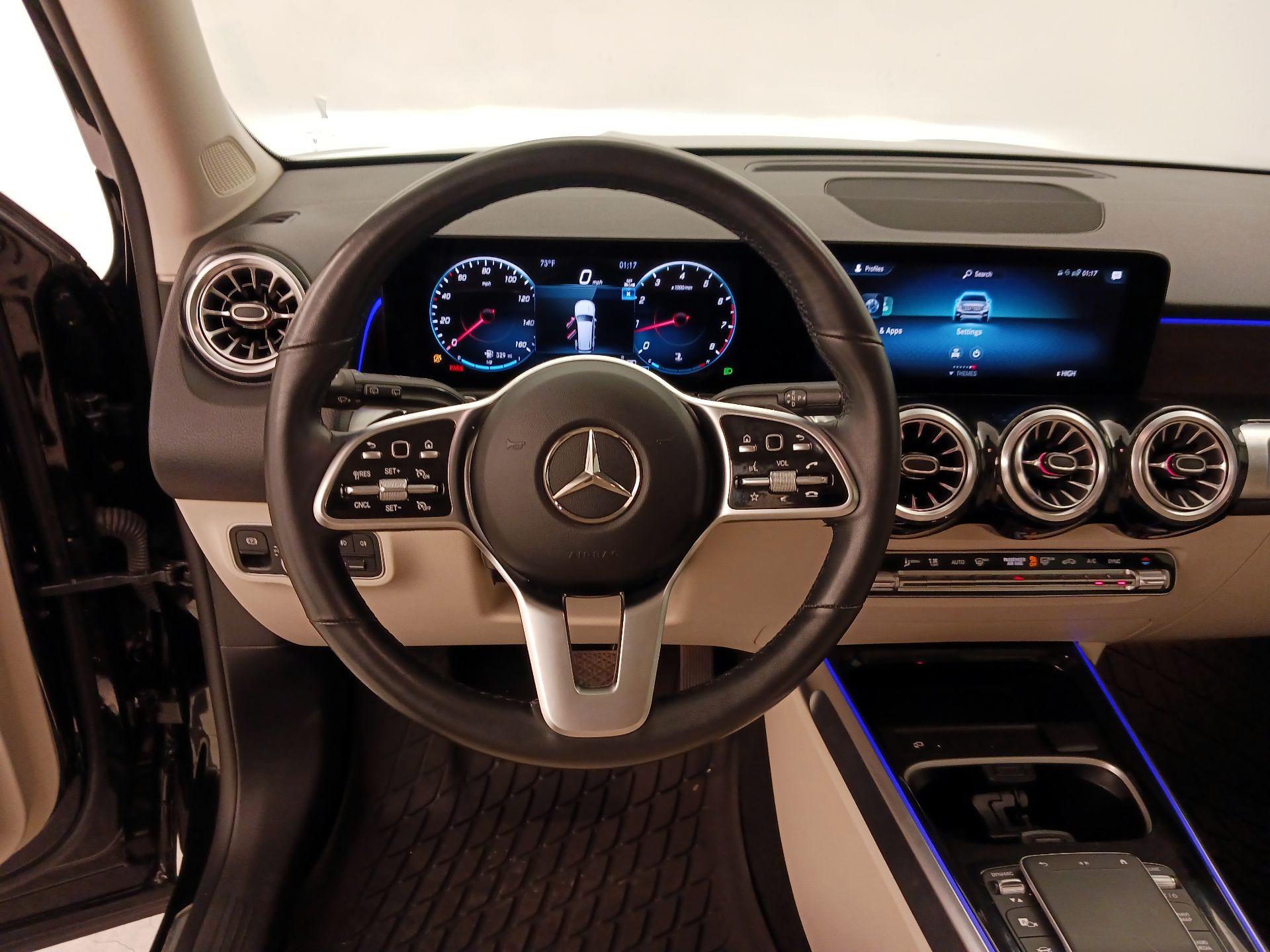 Thumbnail: 2023 Mercedes-Benz GLB - 10