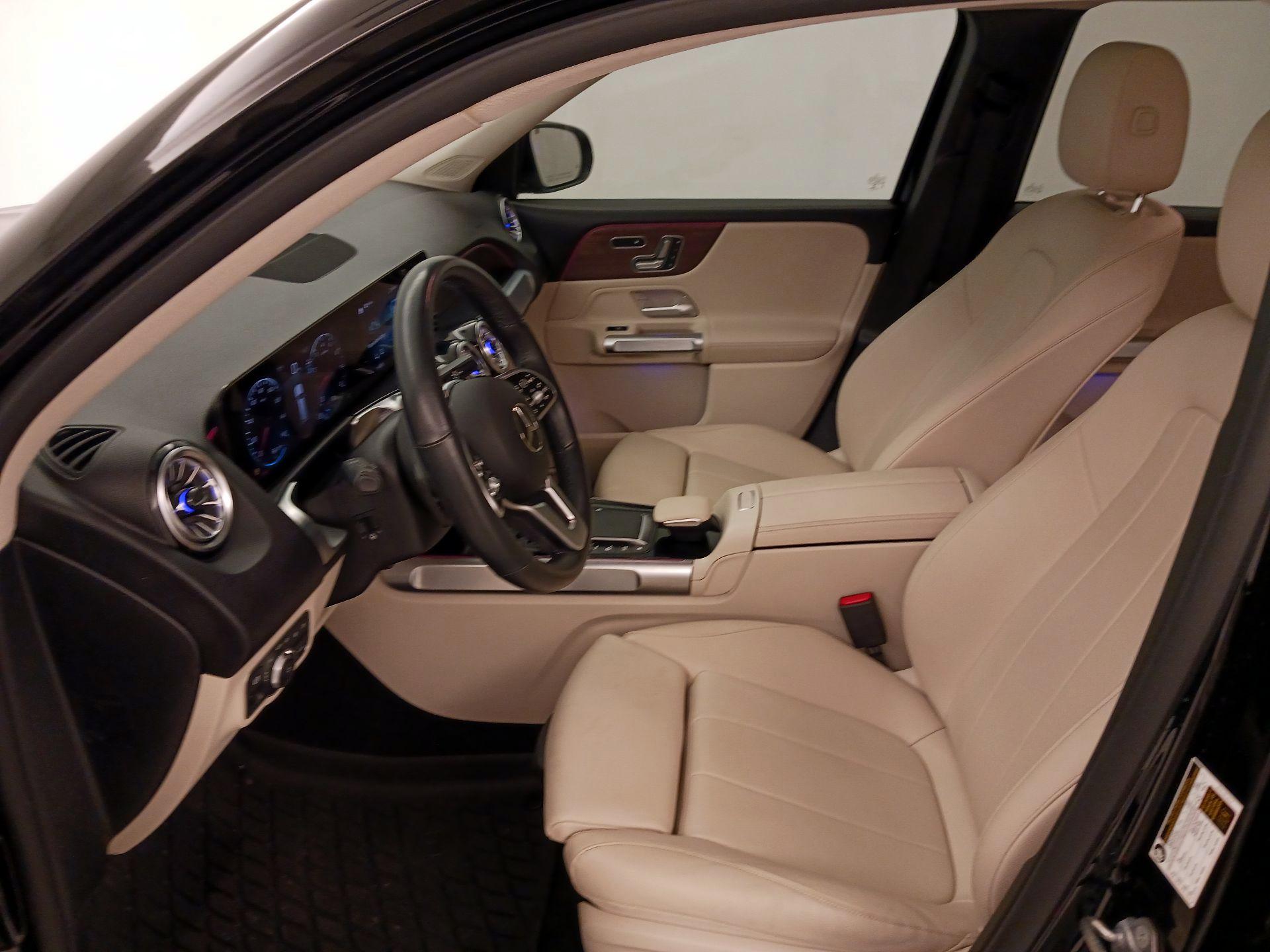 Thumbnail: 2023 Mercedes-Benz GLB - 11