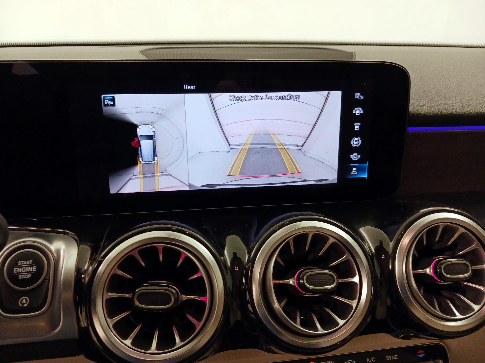 Thumbnail: 2023 Mercedes-Benz GLB - 14