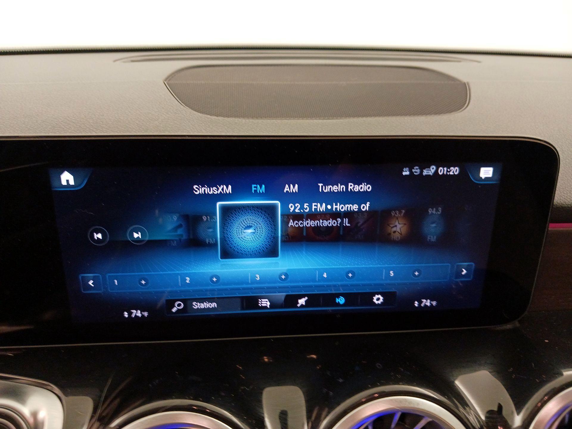 Thumbnail: 2023 Mercedes-Benz GLB - 15