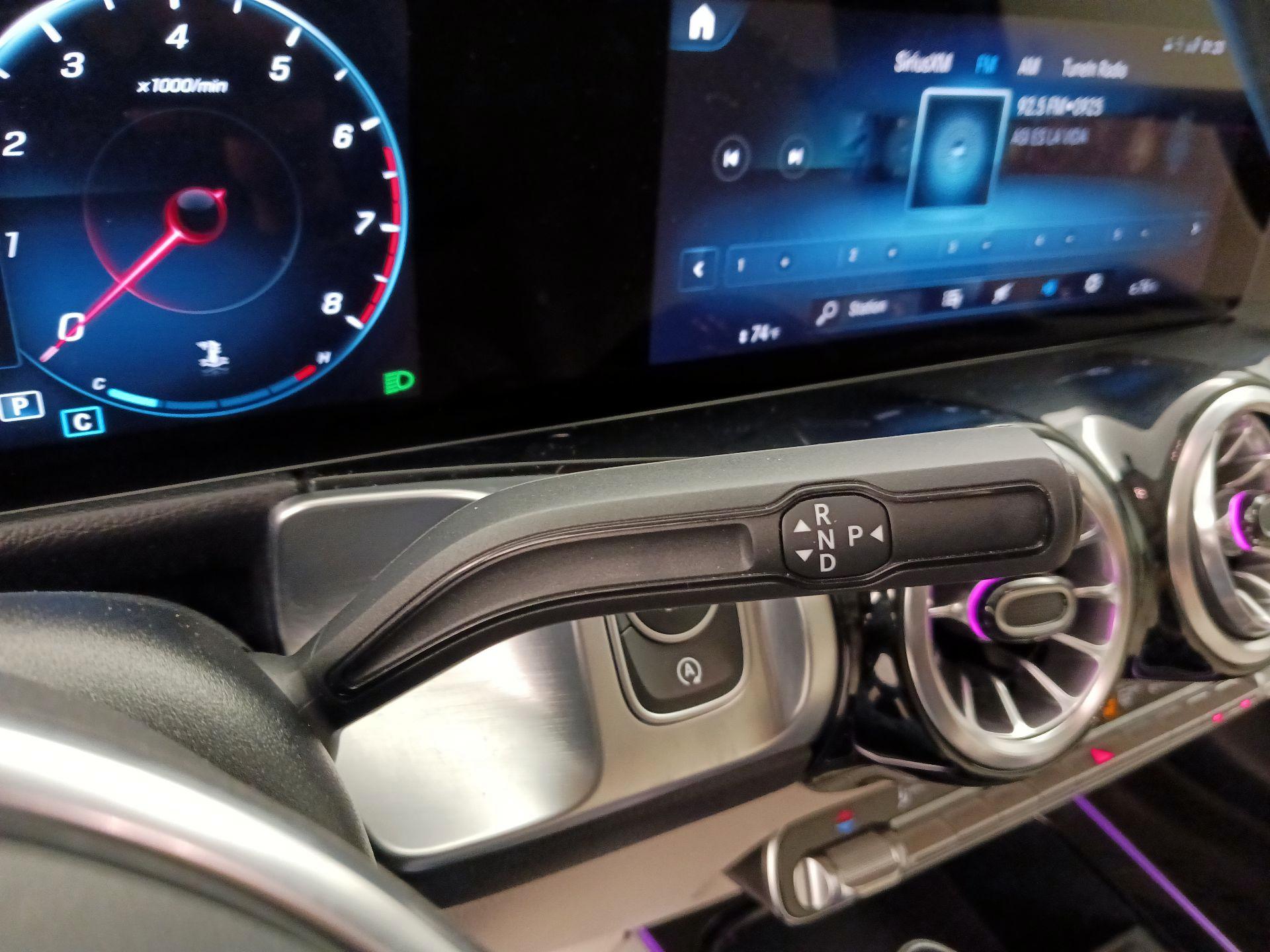 Thumbnail: 2023 Mercedes-Benz GLB - 17