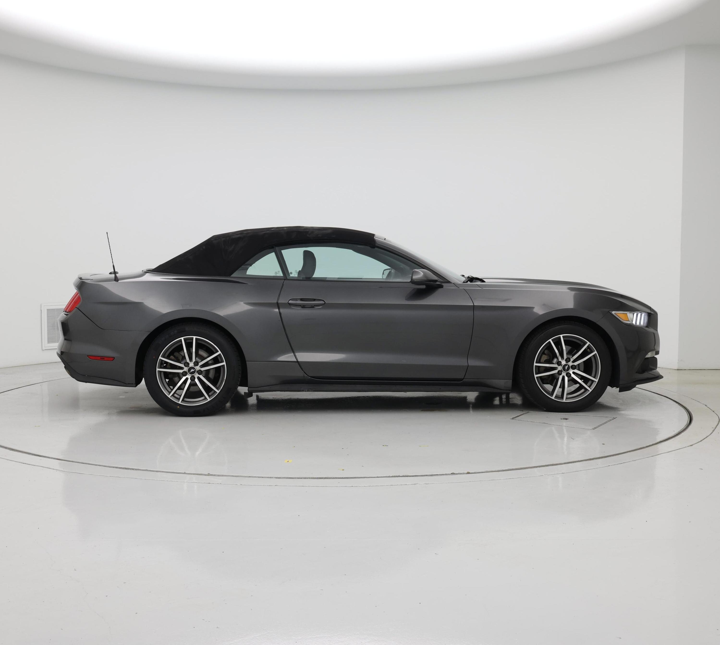 Thumbnail: 2016 Ford Mustang - 7