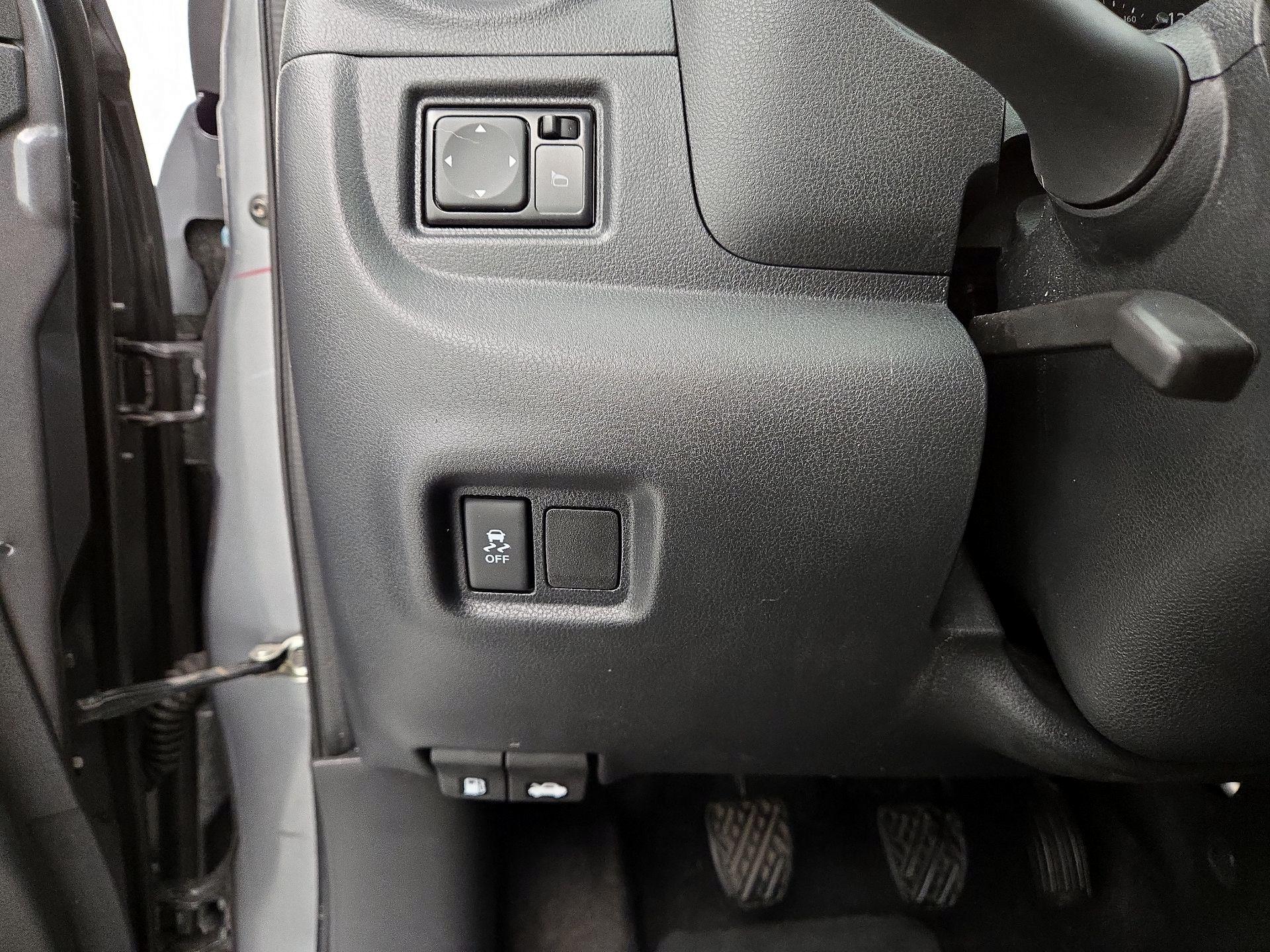 Thumbnail: 2017 Nissan Versa - 13