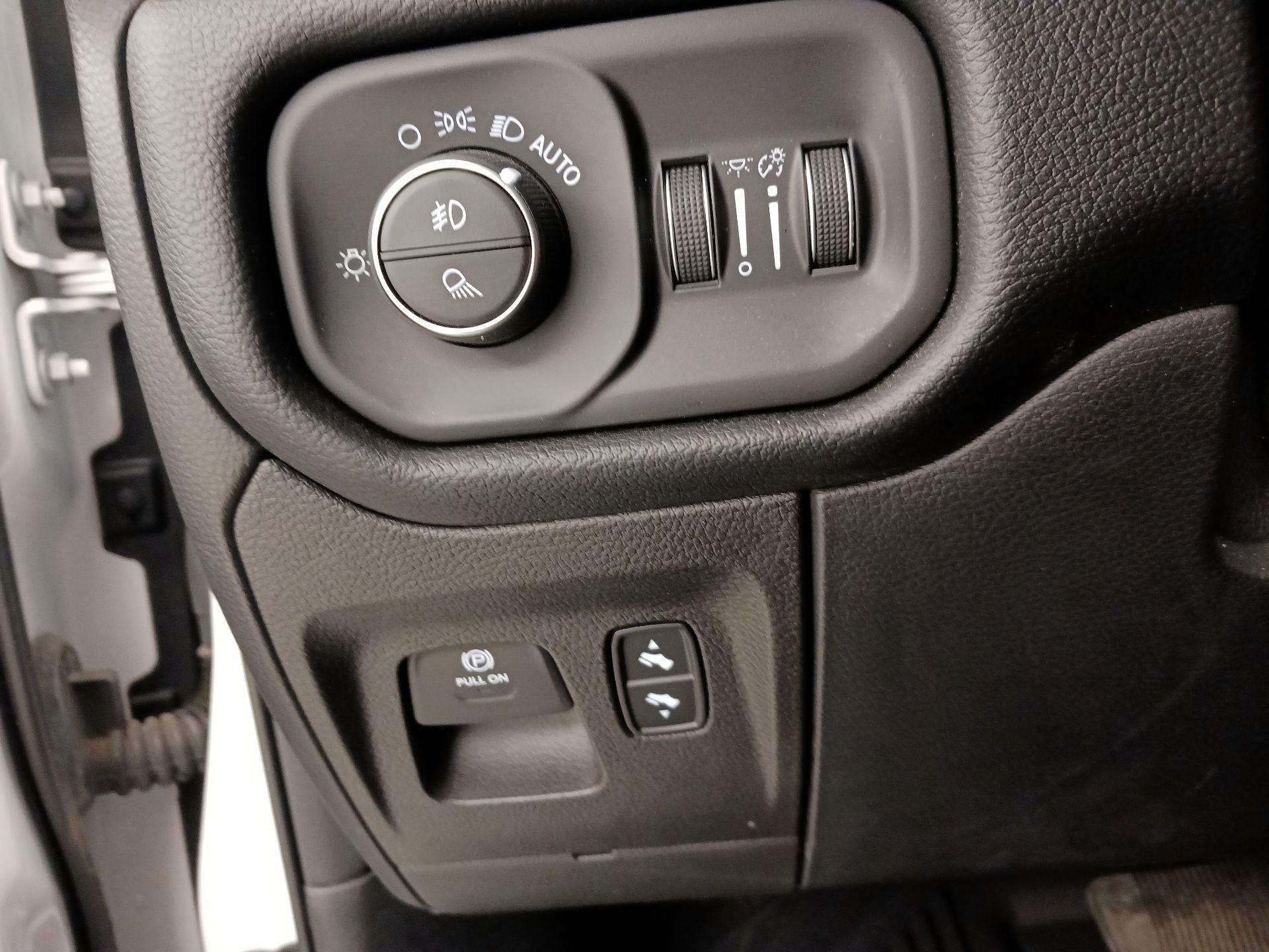 Thumbnail: 2021 RAM 1500 - 13