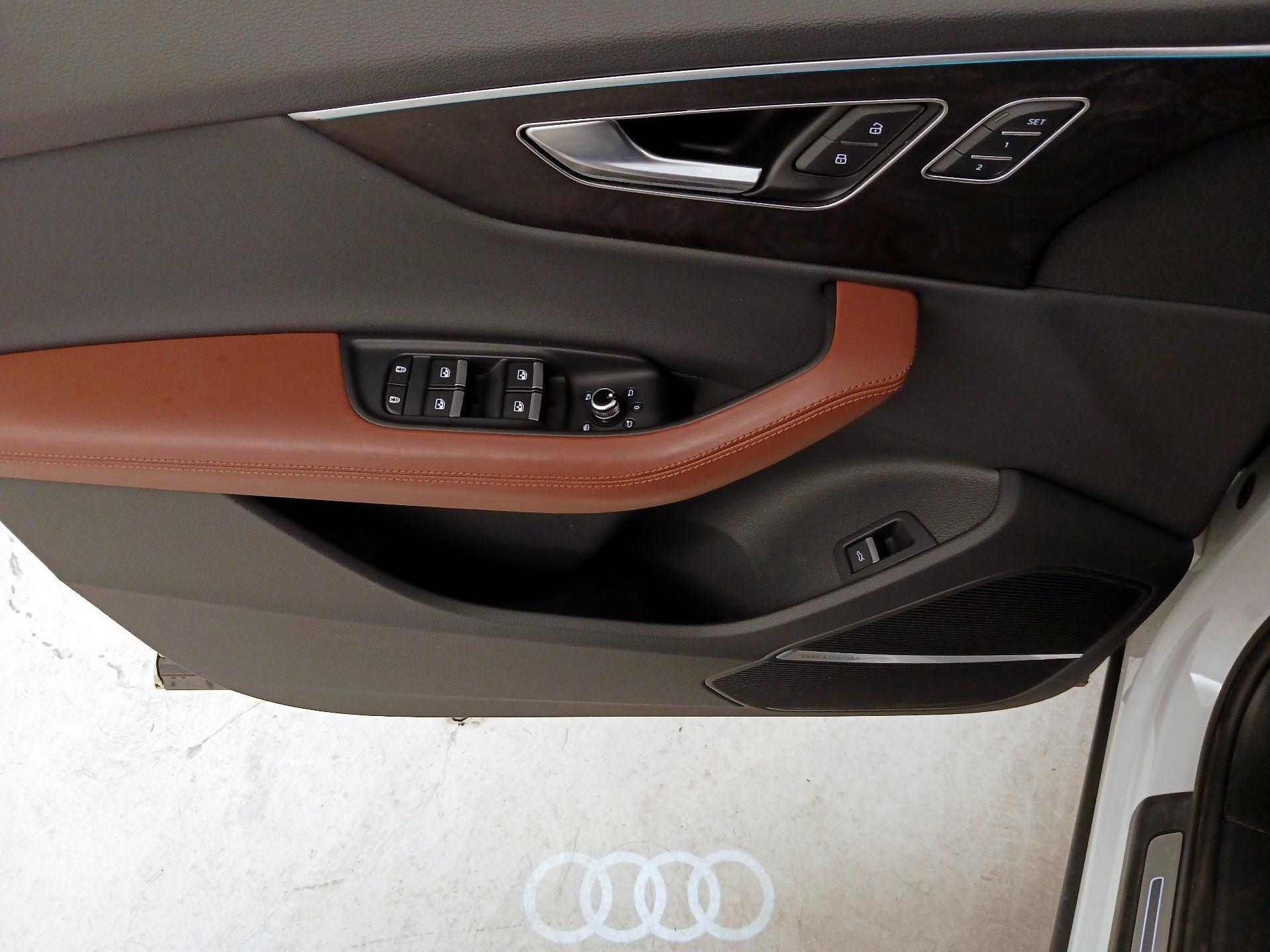 Thumbnail: 2021 Audi Q7 - 12