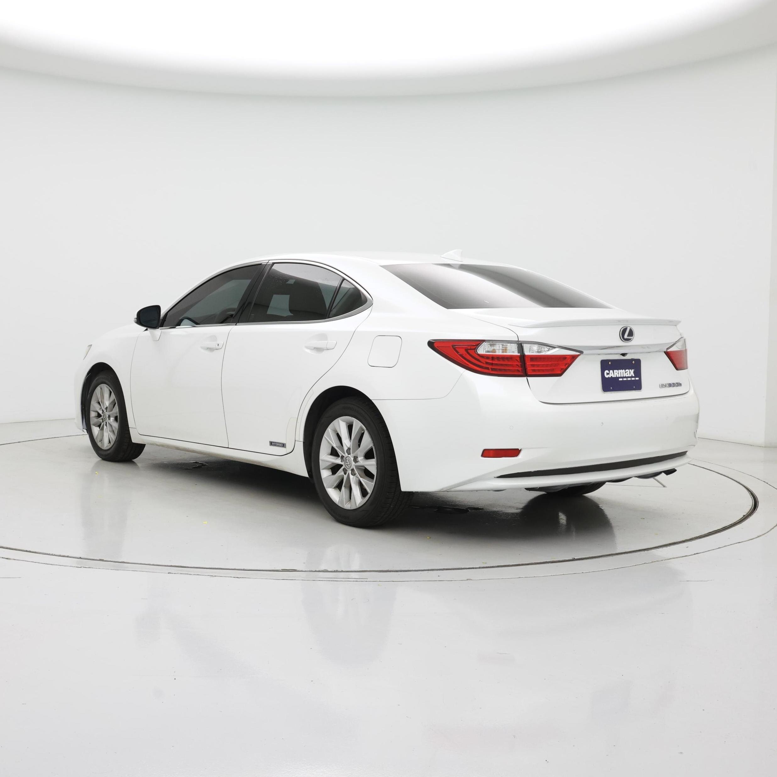 Thumbnail: 2015 Lexus ES - 2
