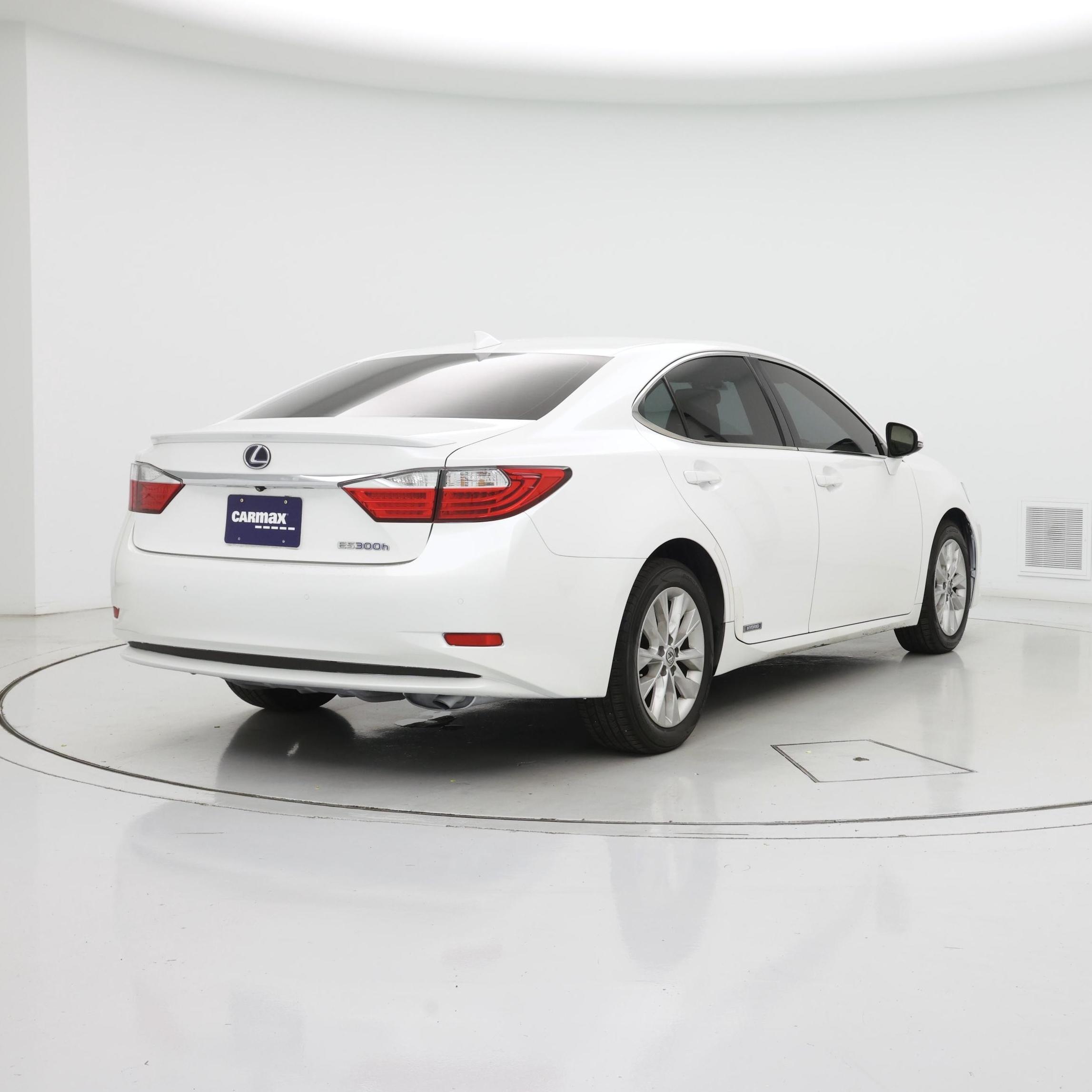 Thumbnail: 2015 Lexus ES - 8