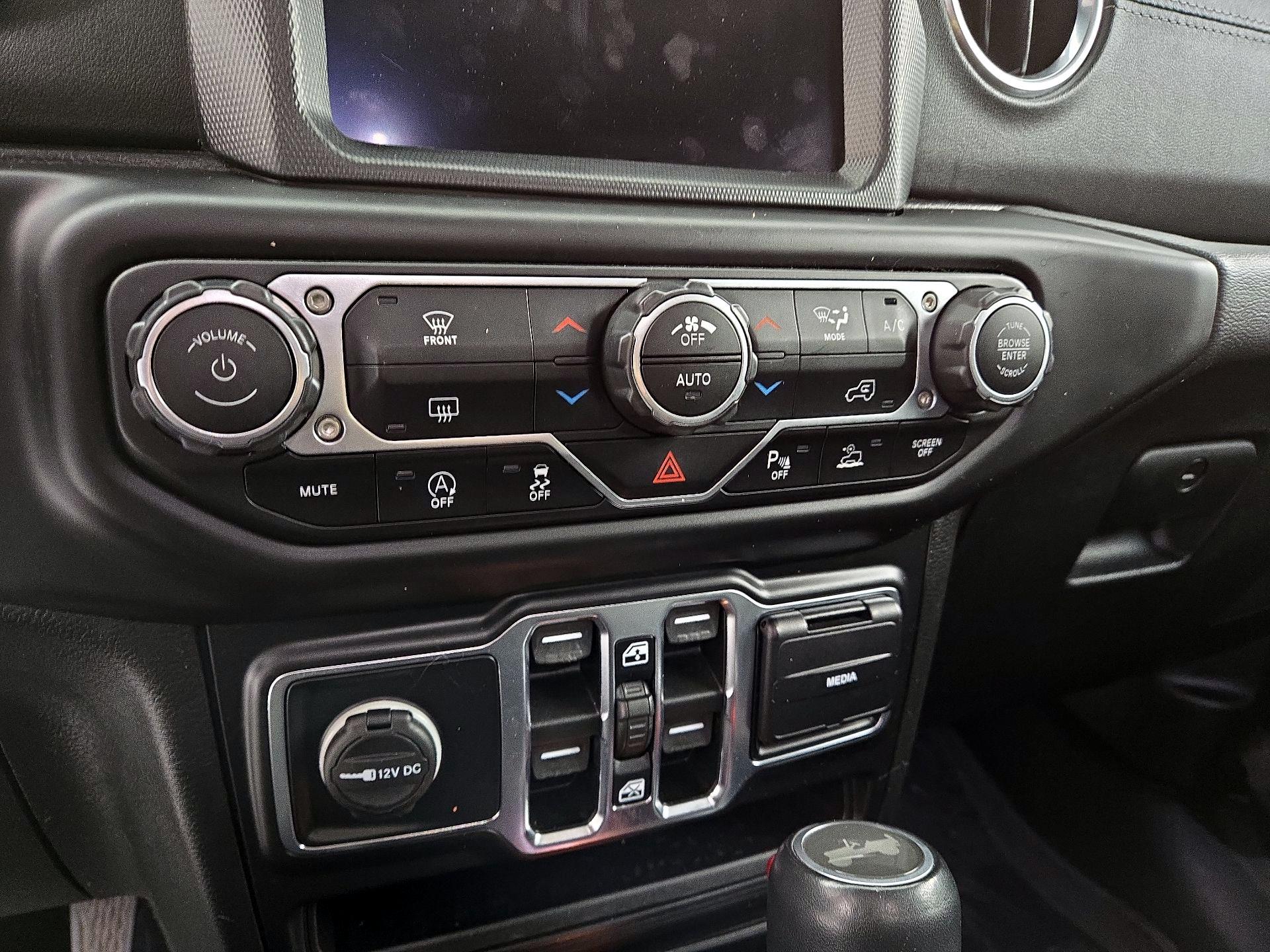 Thumbnail: 2021 Jeep Wrangler - 17