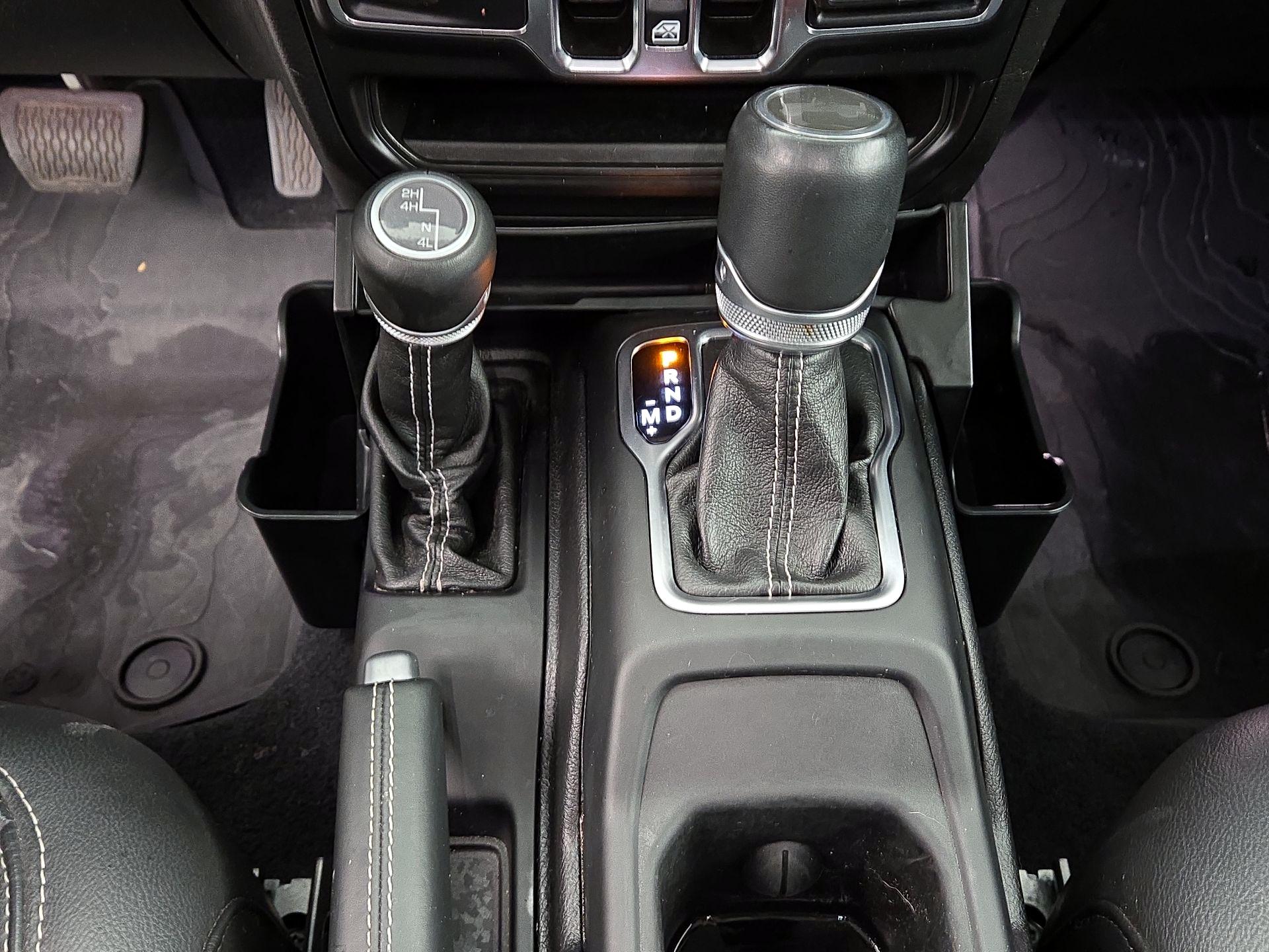 Thumbnail: 2021 Jeep Wrangler - 18