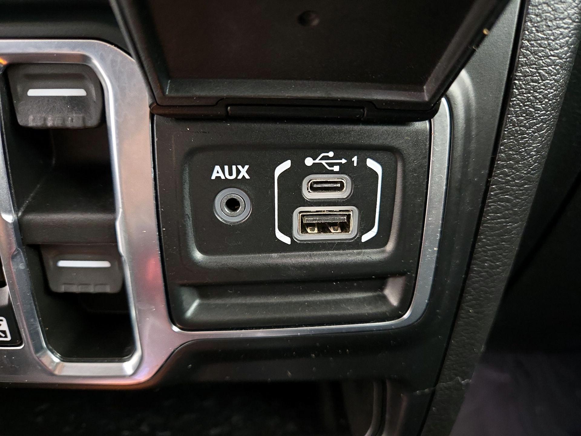 Thumbnail: 2021 Jeep Wrangler - 19