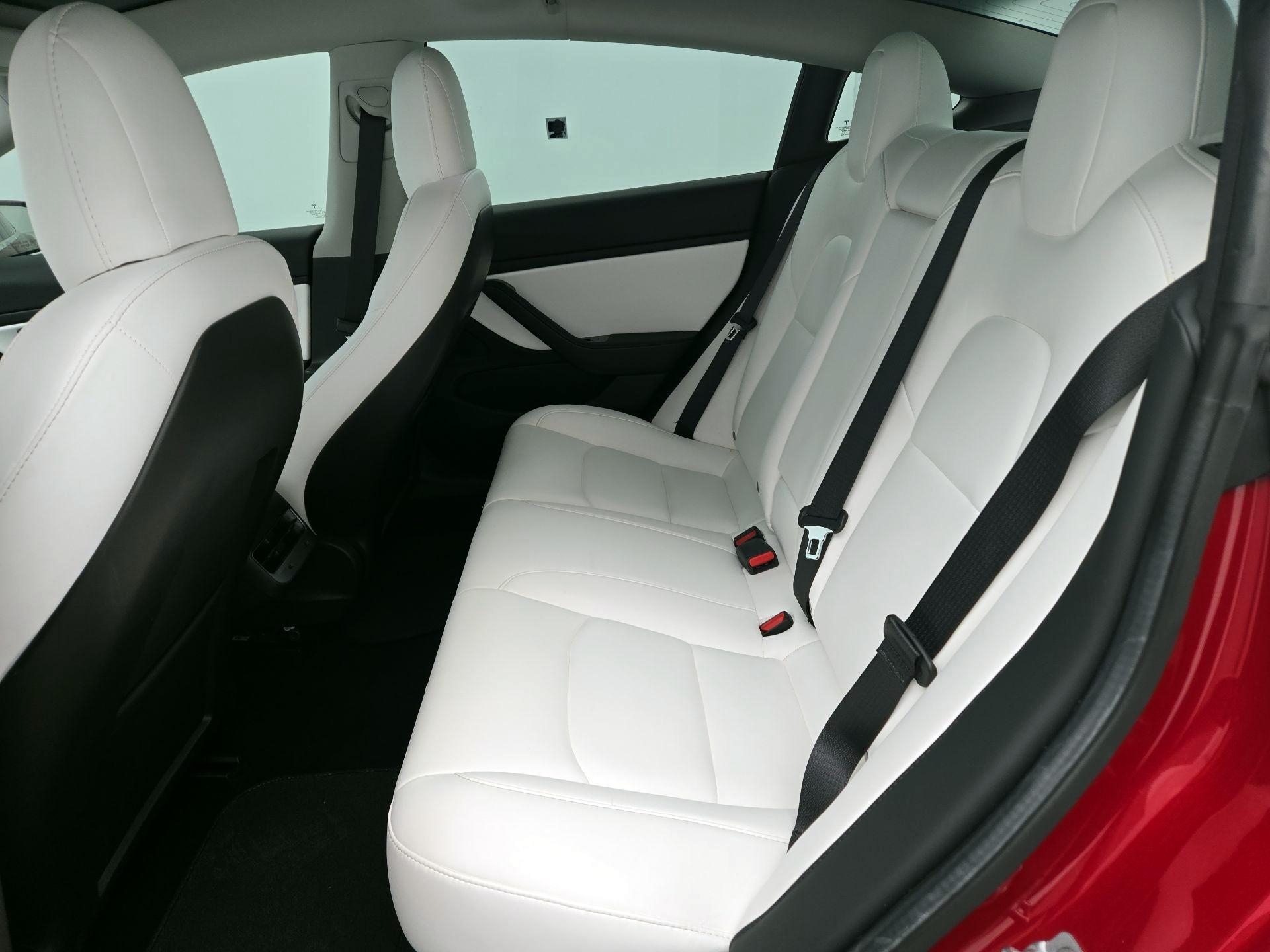 Thumbnail: 2019 Tesla Model 3 - 20