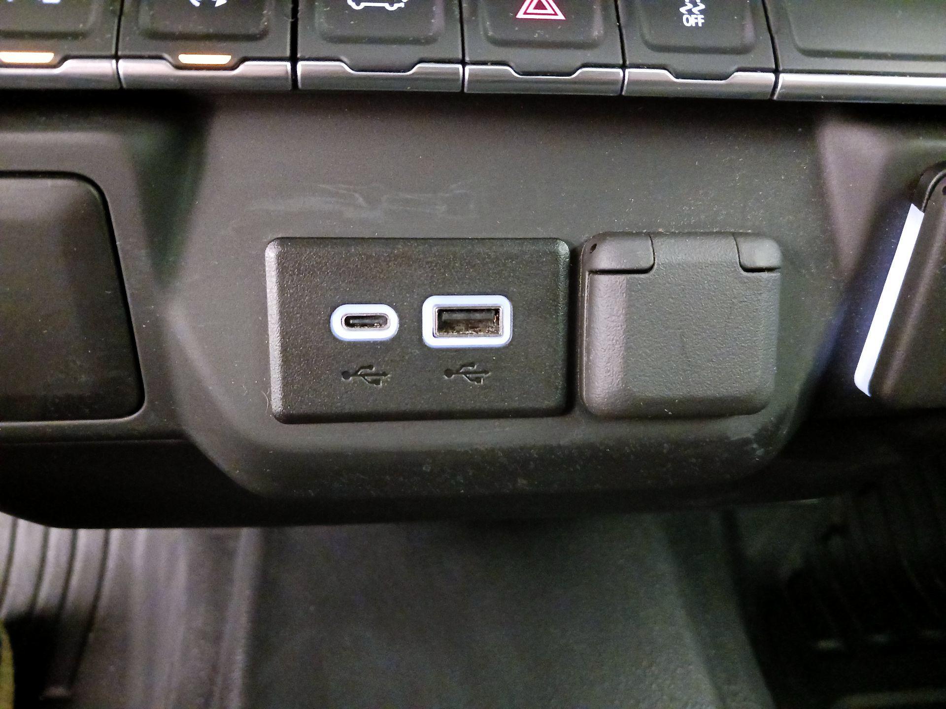 Thumbnail: 2025 GMC Sierra 1500 - 19