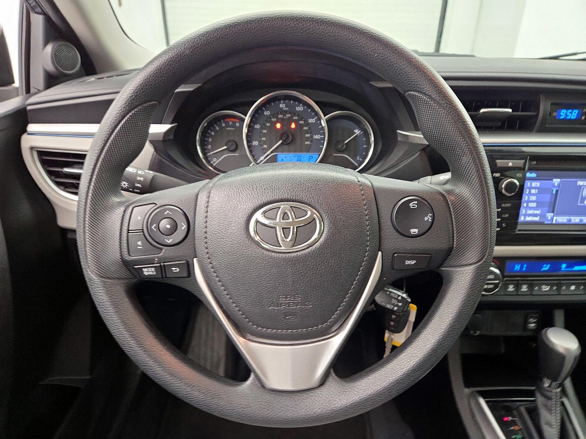 Thumbnail: 2015 Toyota Corolla - 10