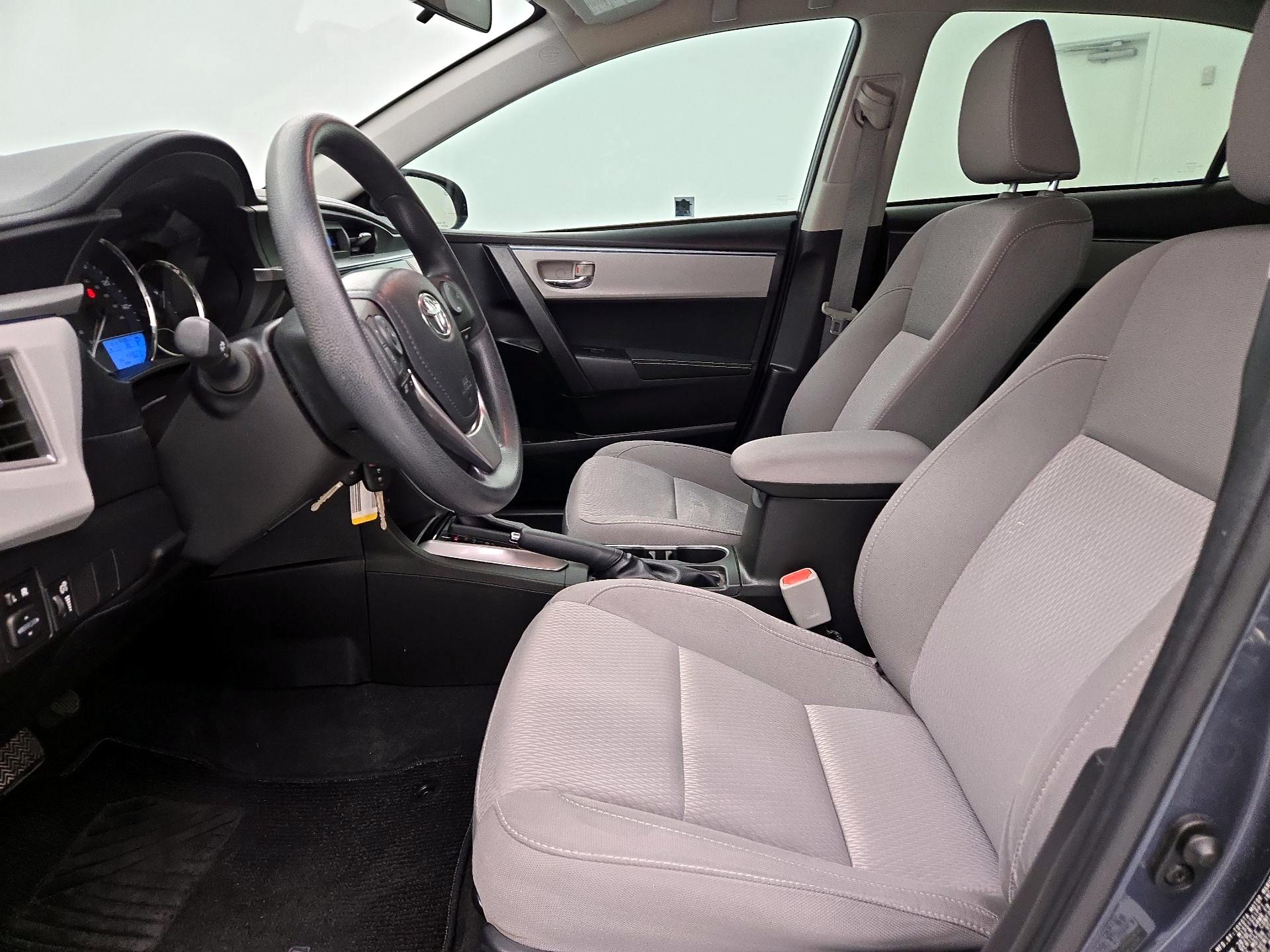 Thumbnail: 2015 Toyota Corolla - 11