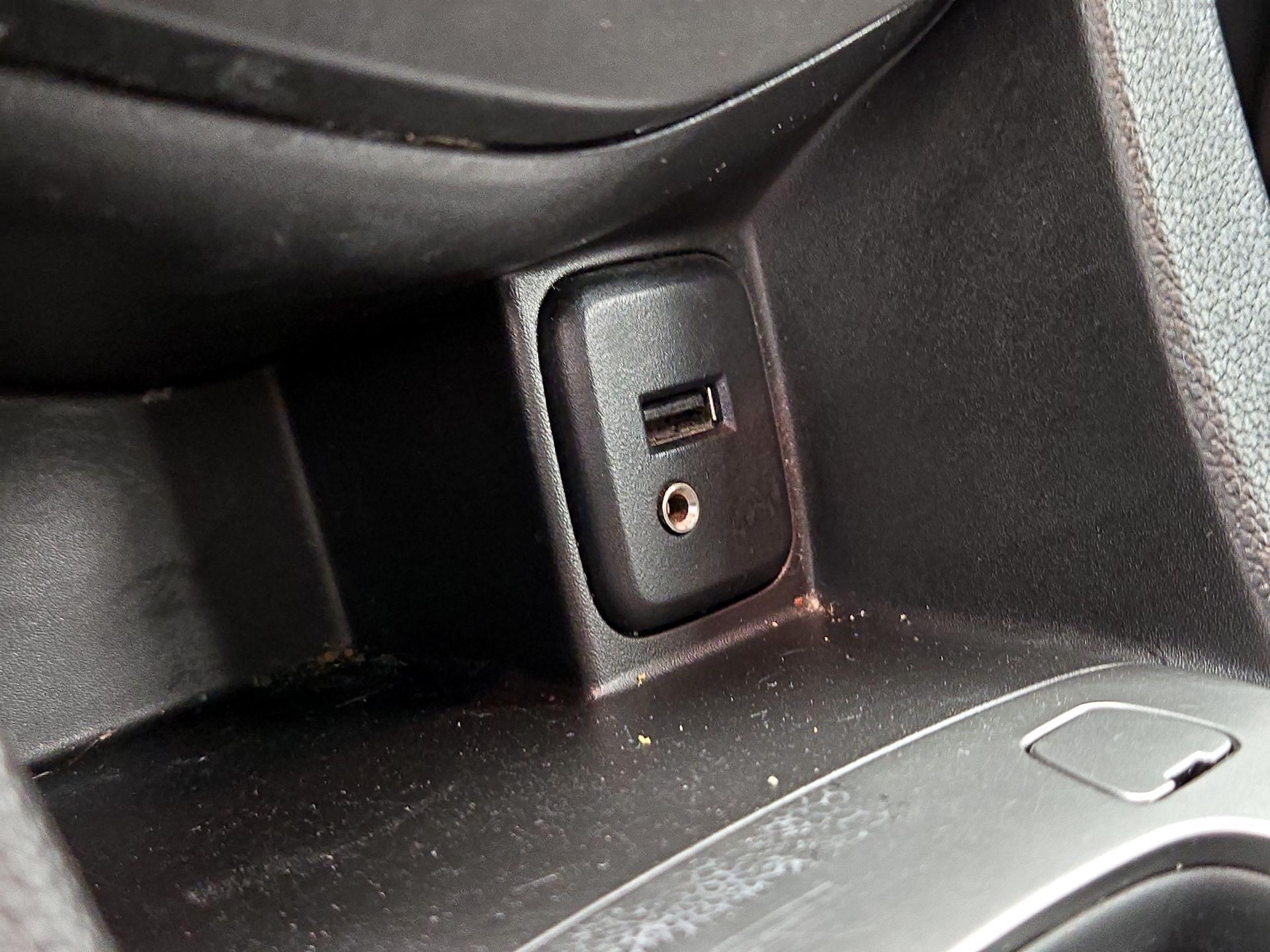 Thumbnail: 2017 Chevrolet Sonic - 18