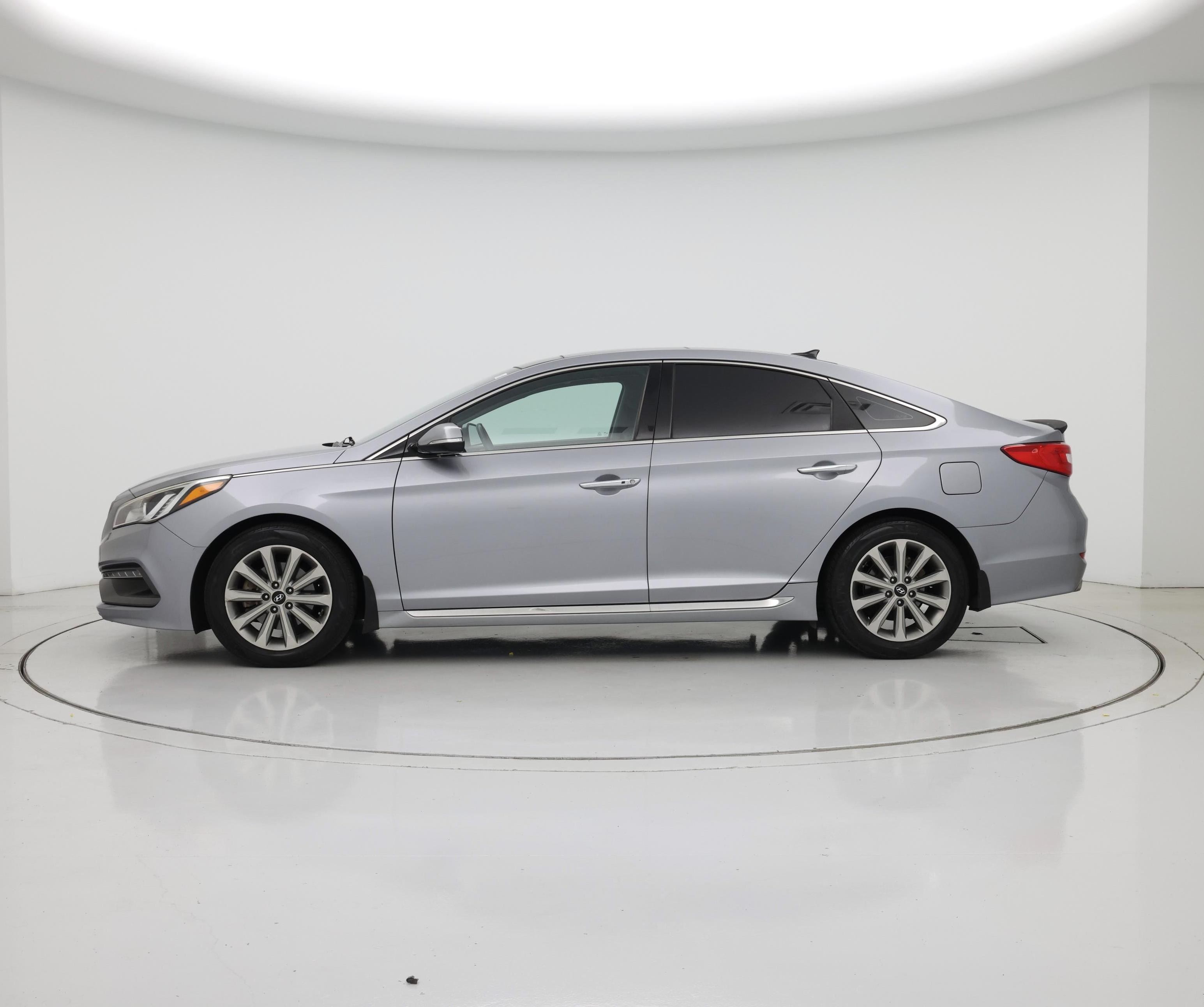 Thumbnail: 2016 Hyundai Sonata - 3