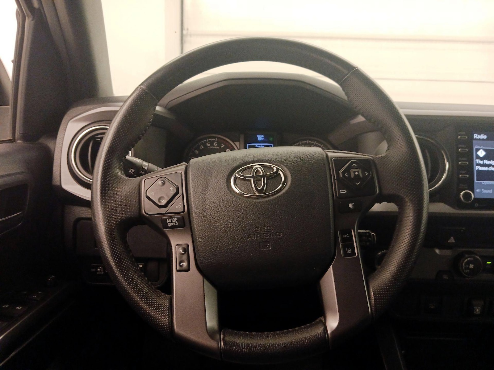 2020 Toyota Tacoma TRD Sport - Photo 11