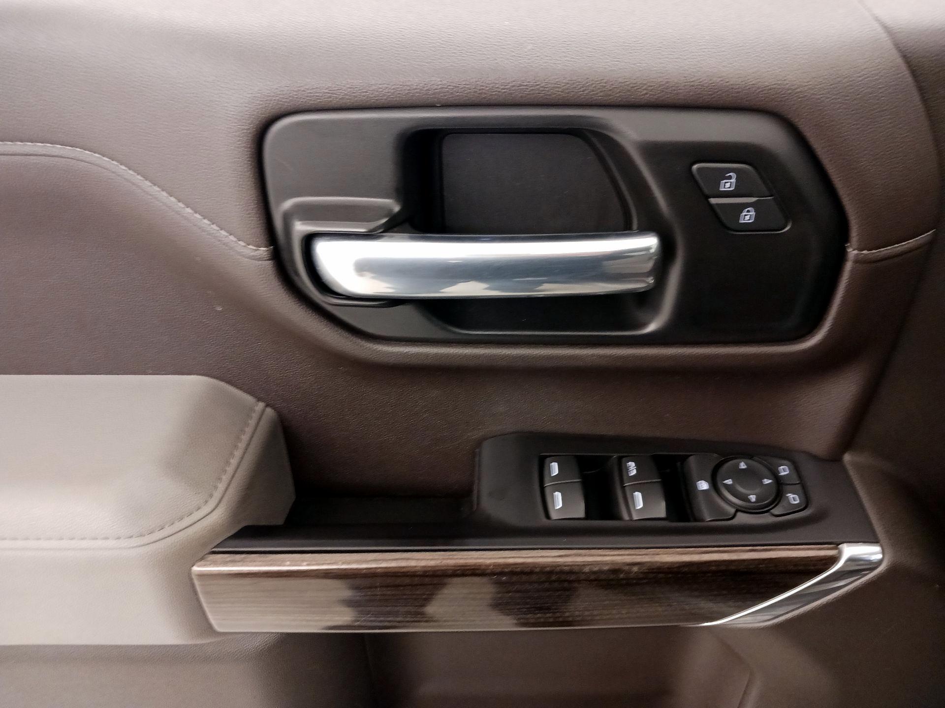 Thumbnail: 2021 Chevrolet Silverado 1500 - 12