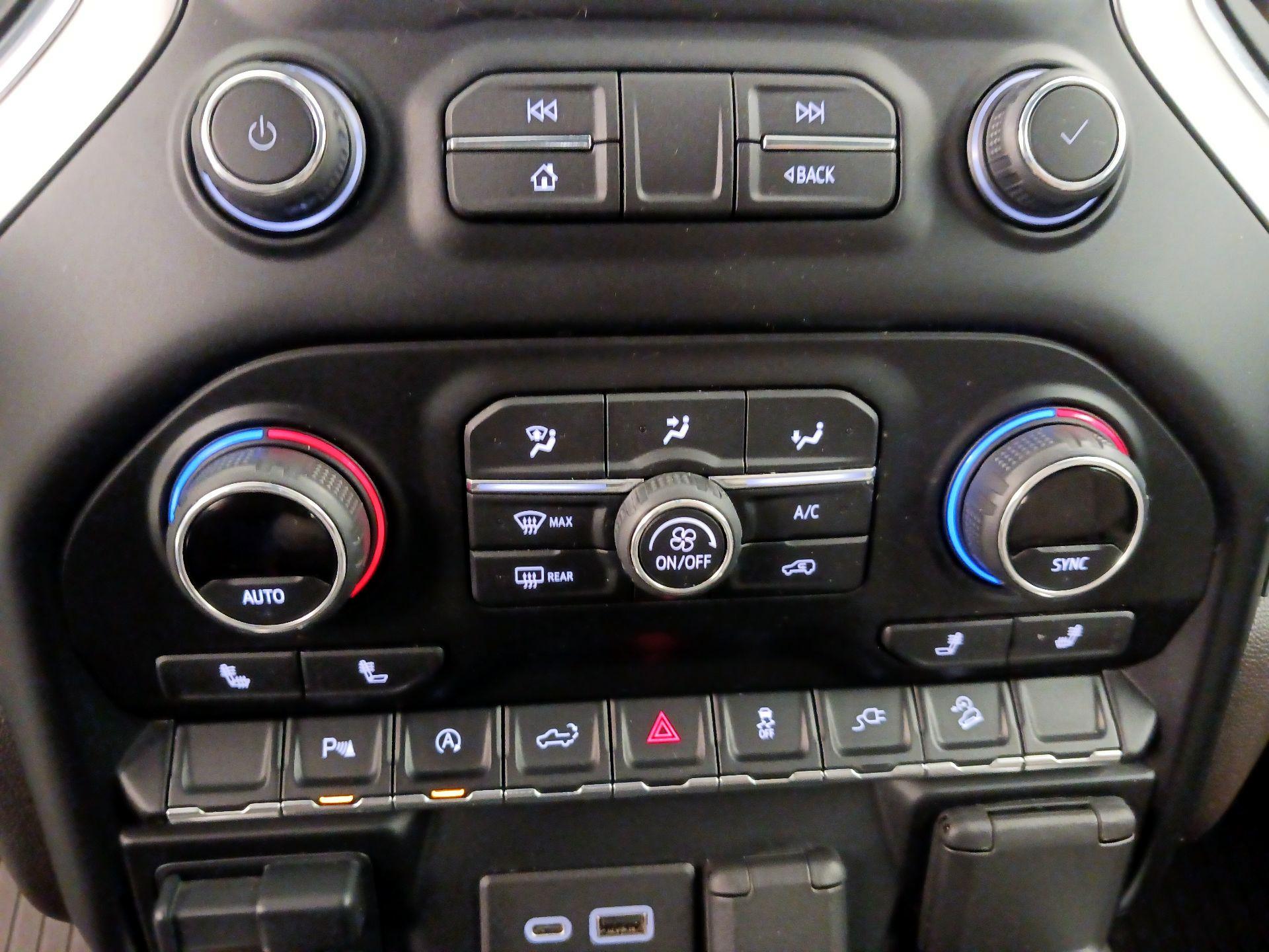 Thumbnail: 2021 Chevrolet Silverado 1500 - 16