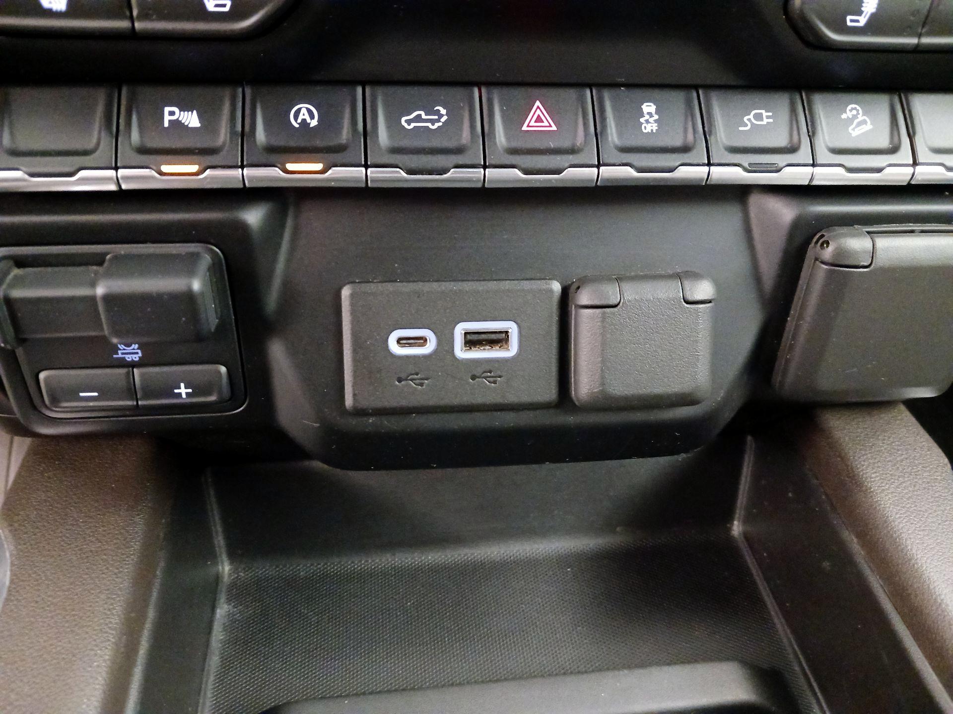 Thumbnail: 2021 Chevrolet Silverado 1500 - 18