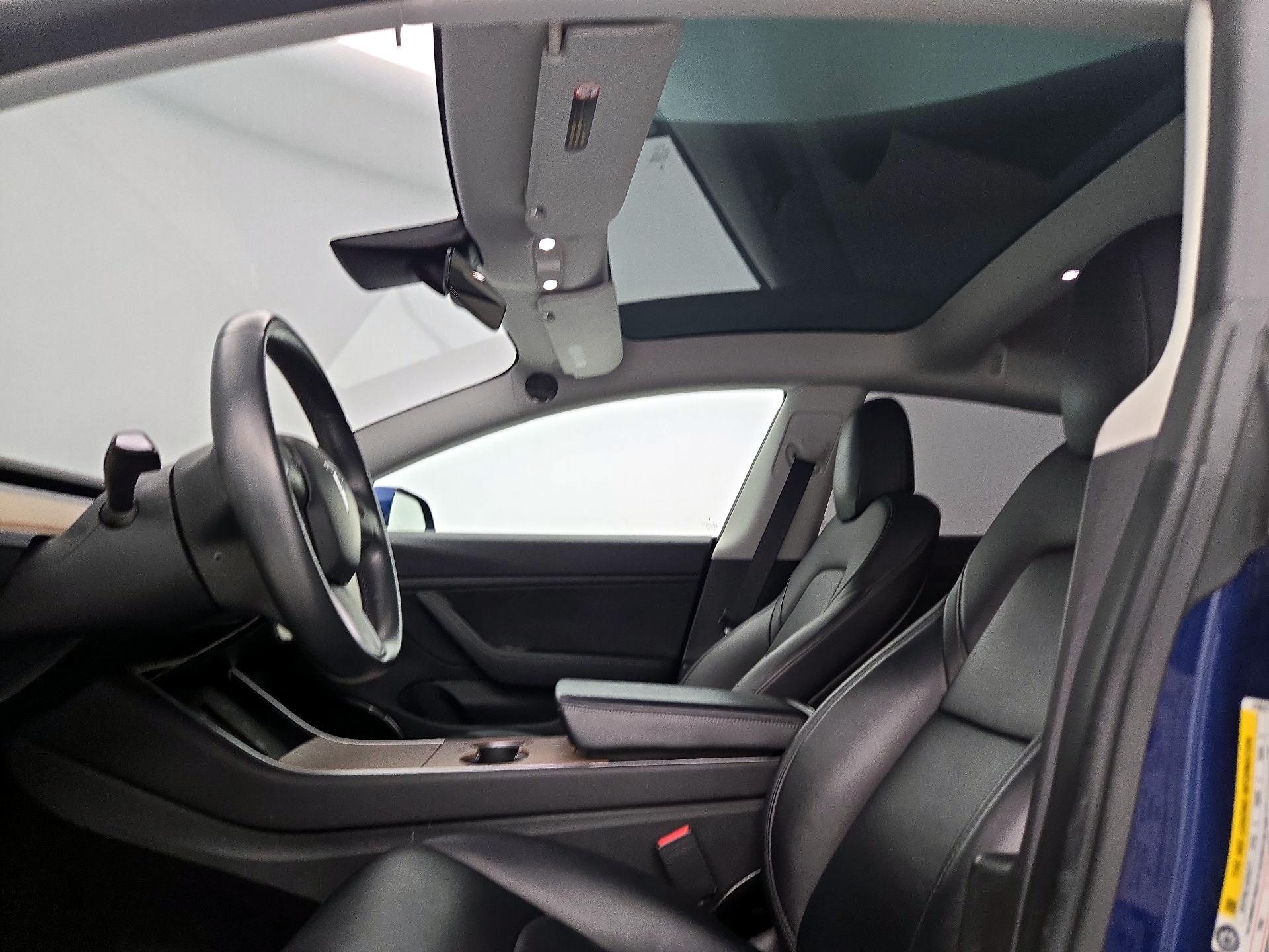 Thumbnail: 2019 Tesla Model 3 - 18