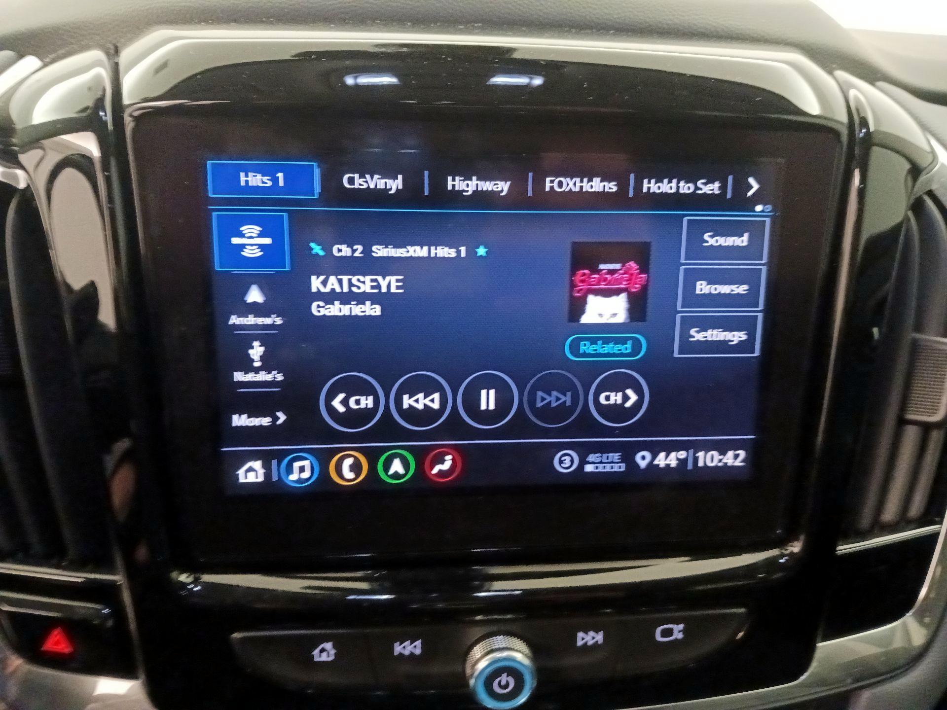 Thumbnail: 2020 Chevrolet Traverse - 16