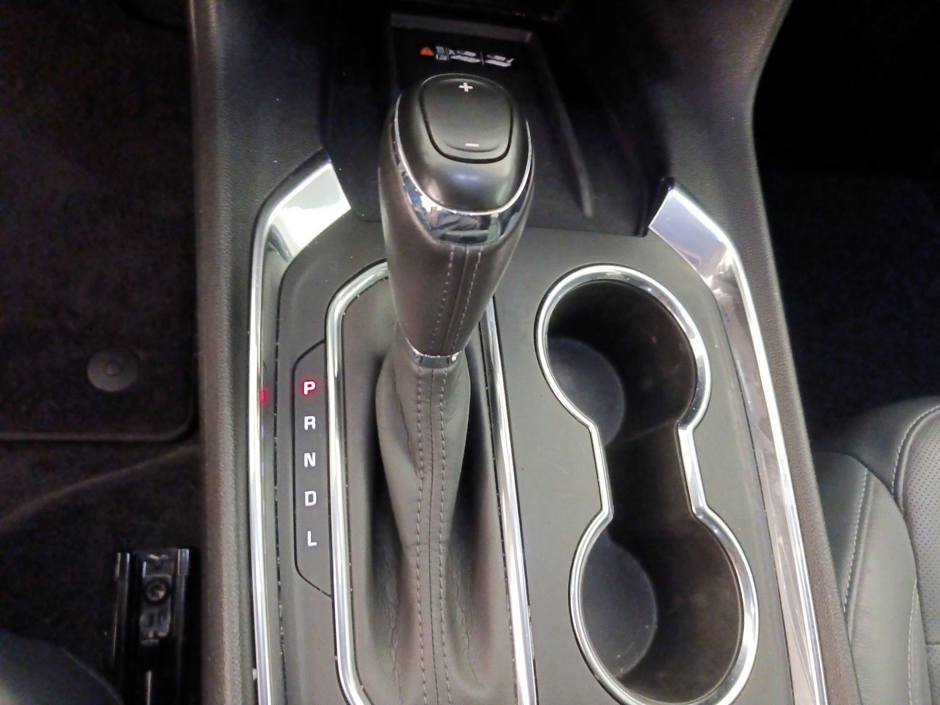 Thumbnail: 2020 Chevrolet Traverse - 18