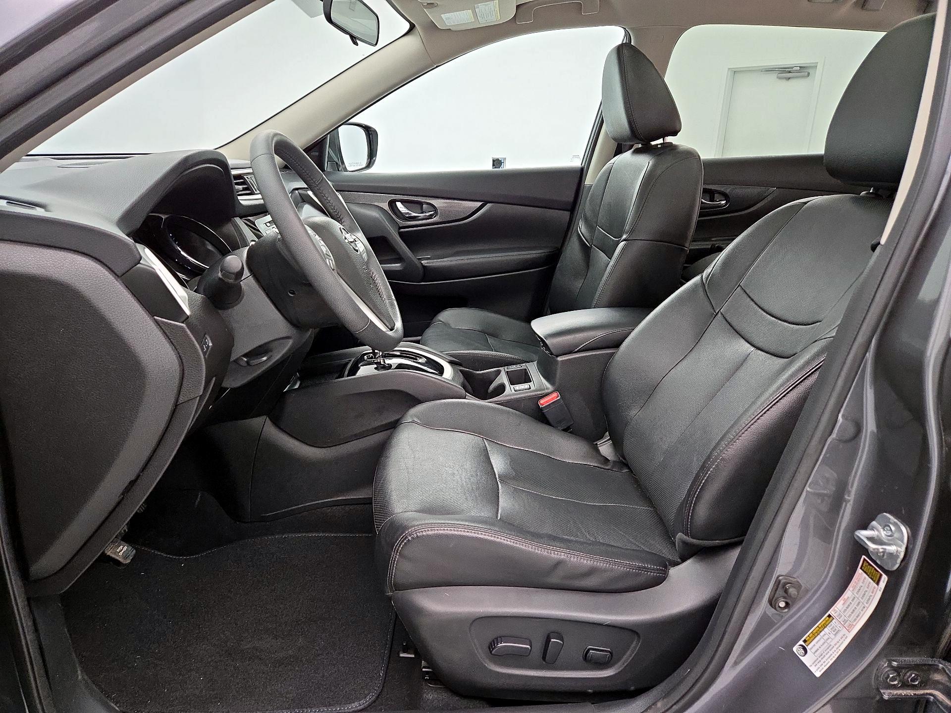 Thumbnail: 2016 Nissan Rogue - 11