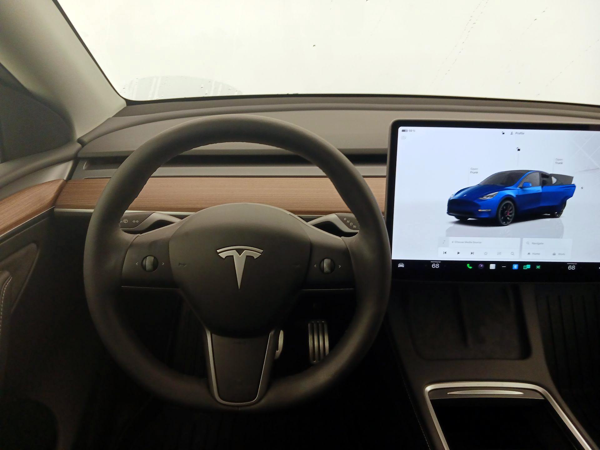 Thumbnail: 2025 Tesla Model Y - 10