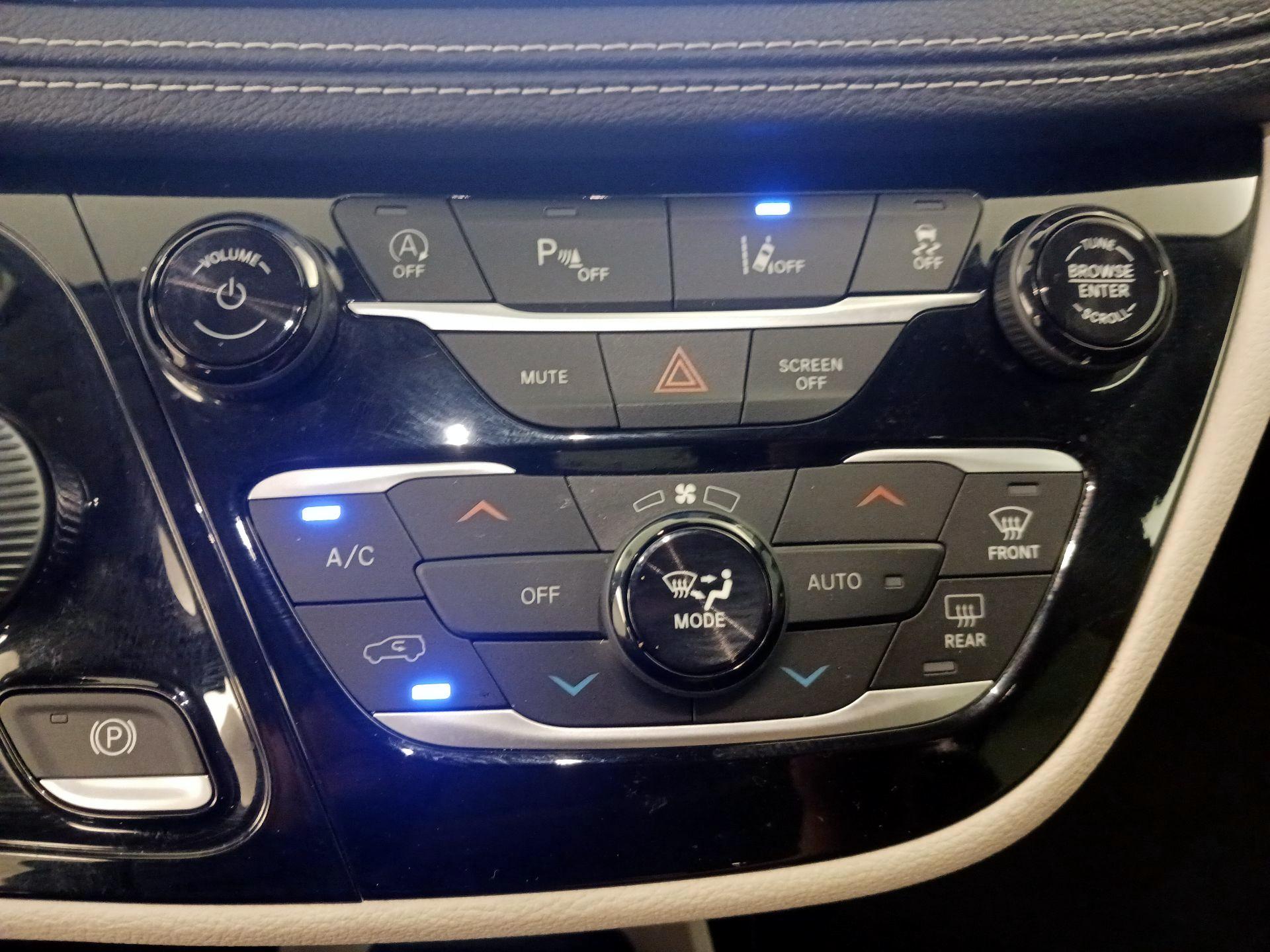 Thumbnail: 2022 Chrysler Pacifica - 16